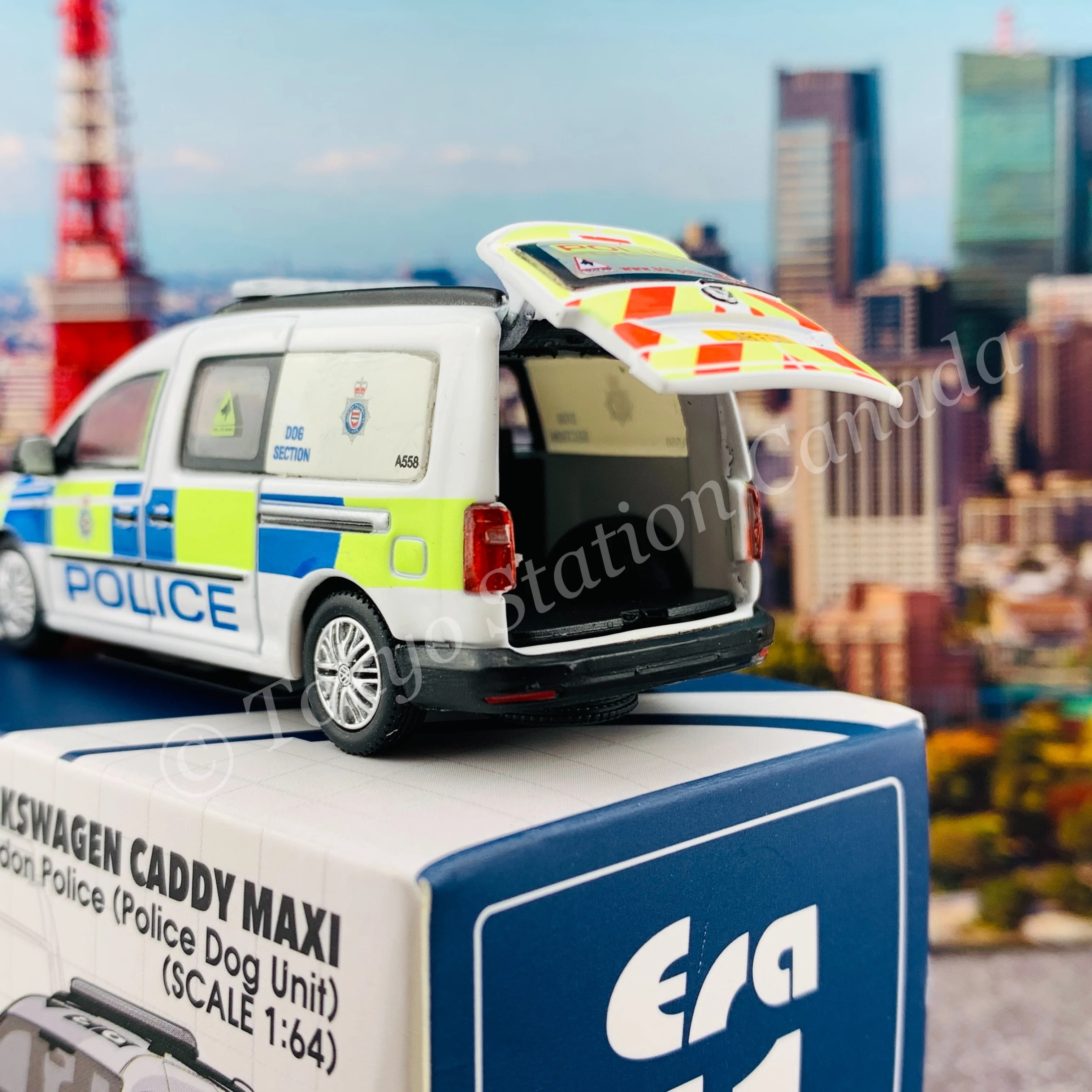 ERA CAR 51 1/64 VOLKSWAGEN CADDY MAXI London Police (Police Dog Unit) VW21CAMRN51 - Image 7