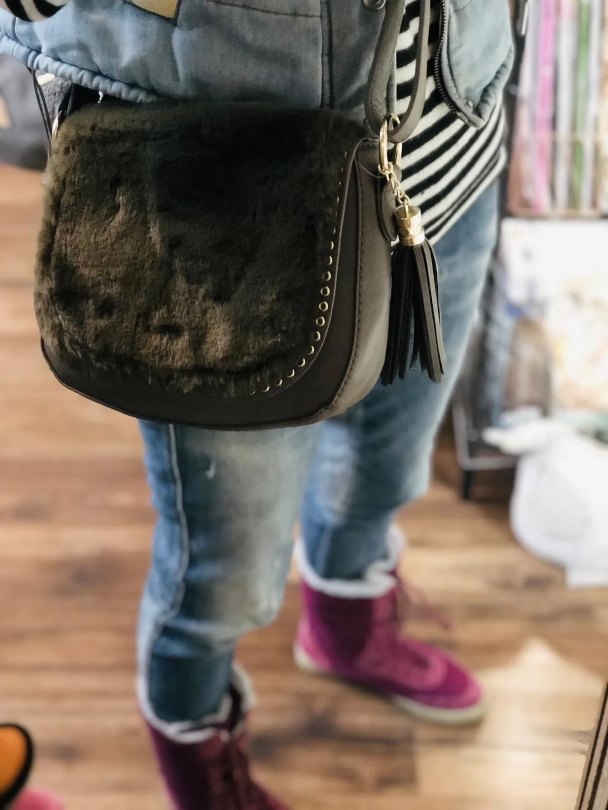 Faux Fur Shoulder Bag Green - Image 2