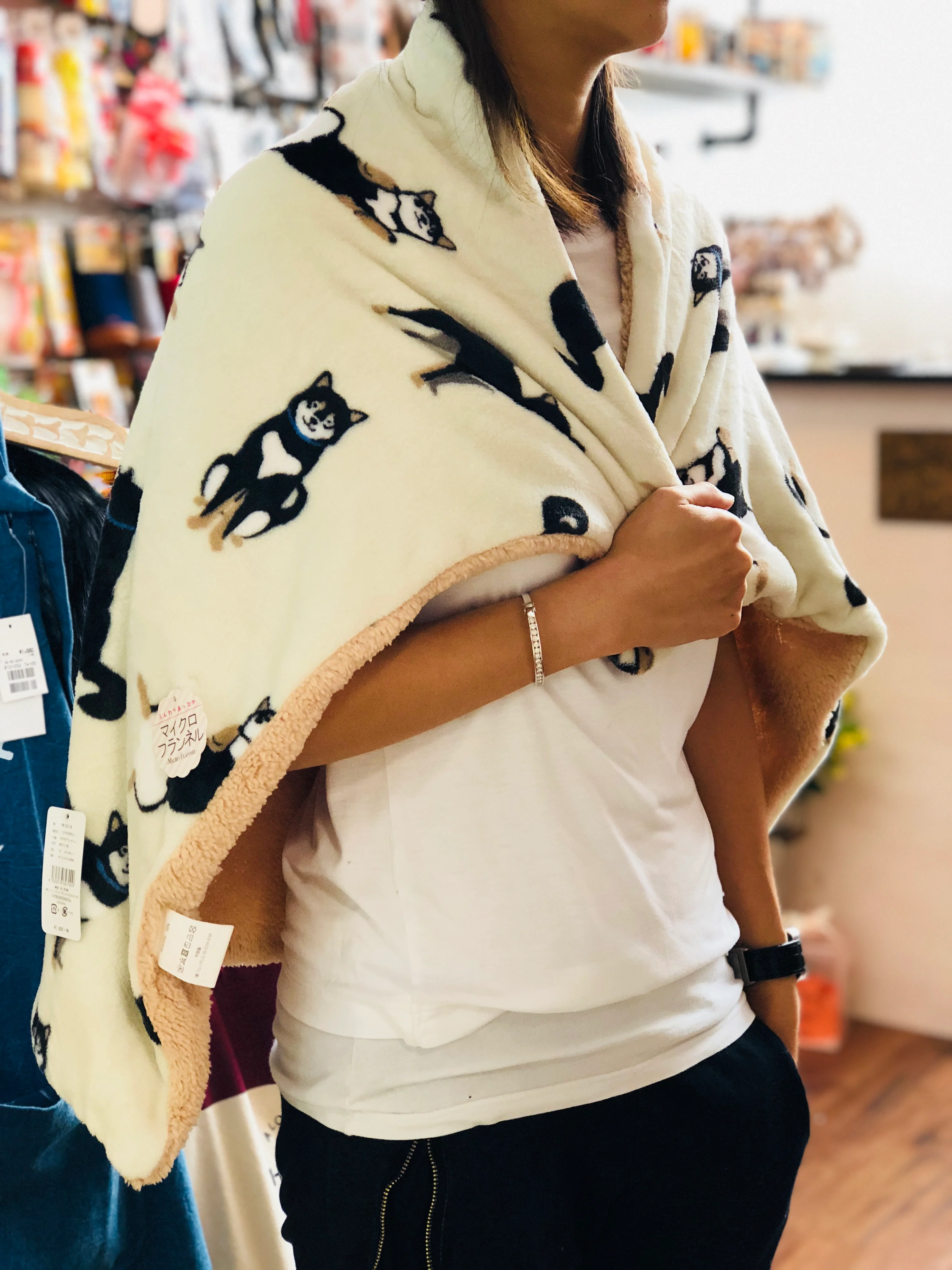 FRIENDSHILL KUROYANAGISAN Blanket FW-232-39 - Image 2