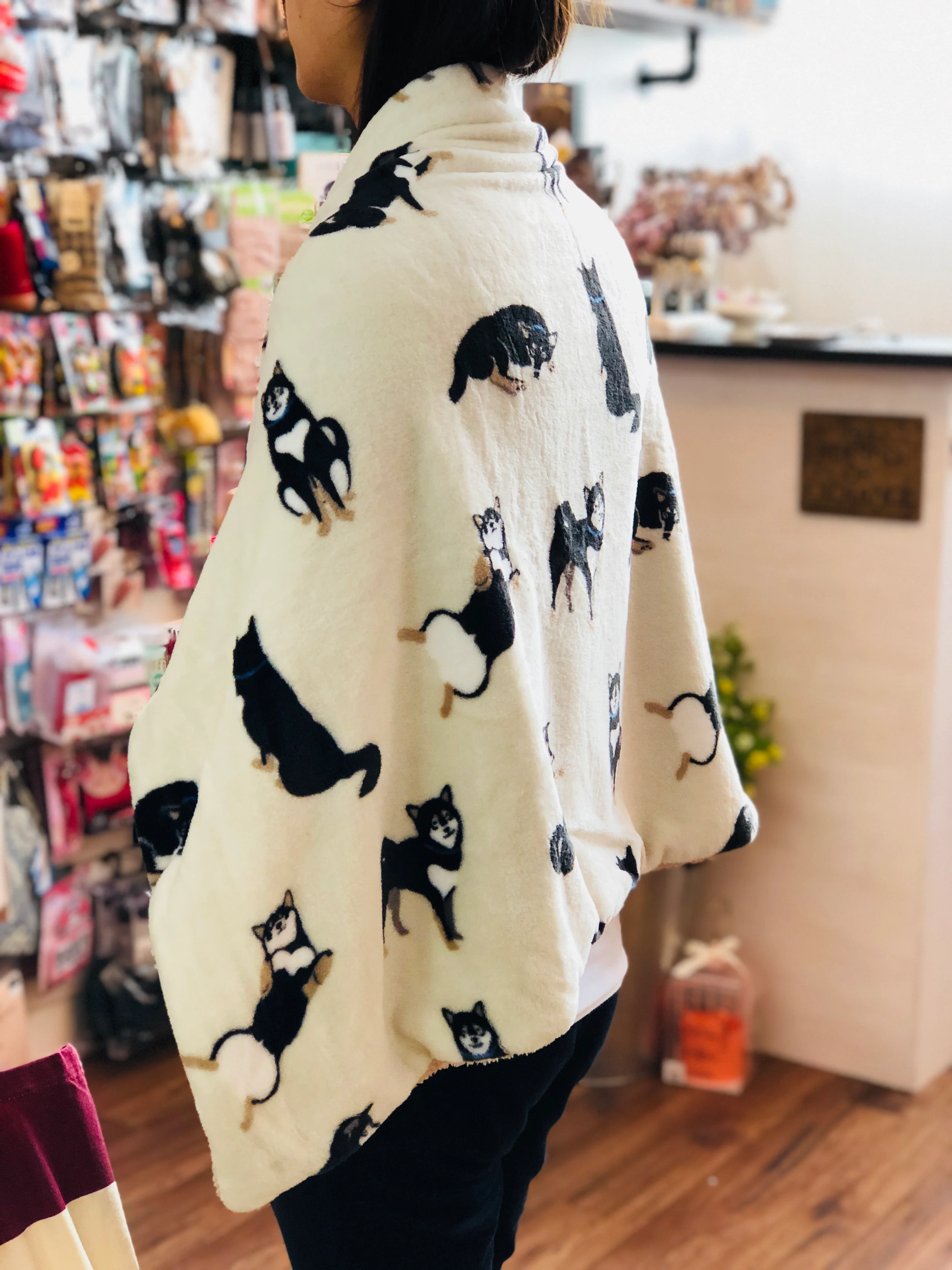 FRIENDSHILL KUROYANAGISAN Blanket FW-232-39 - Image 3