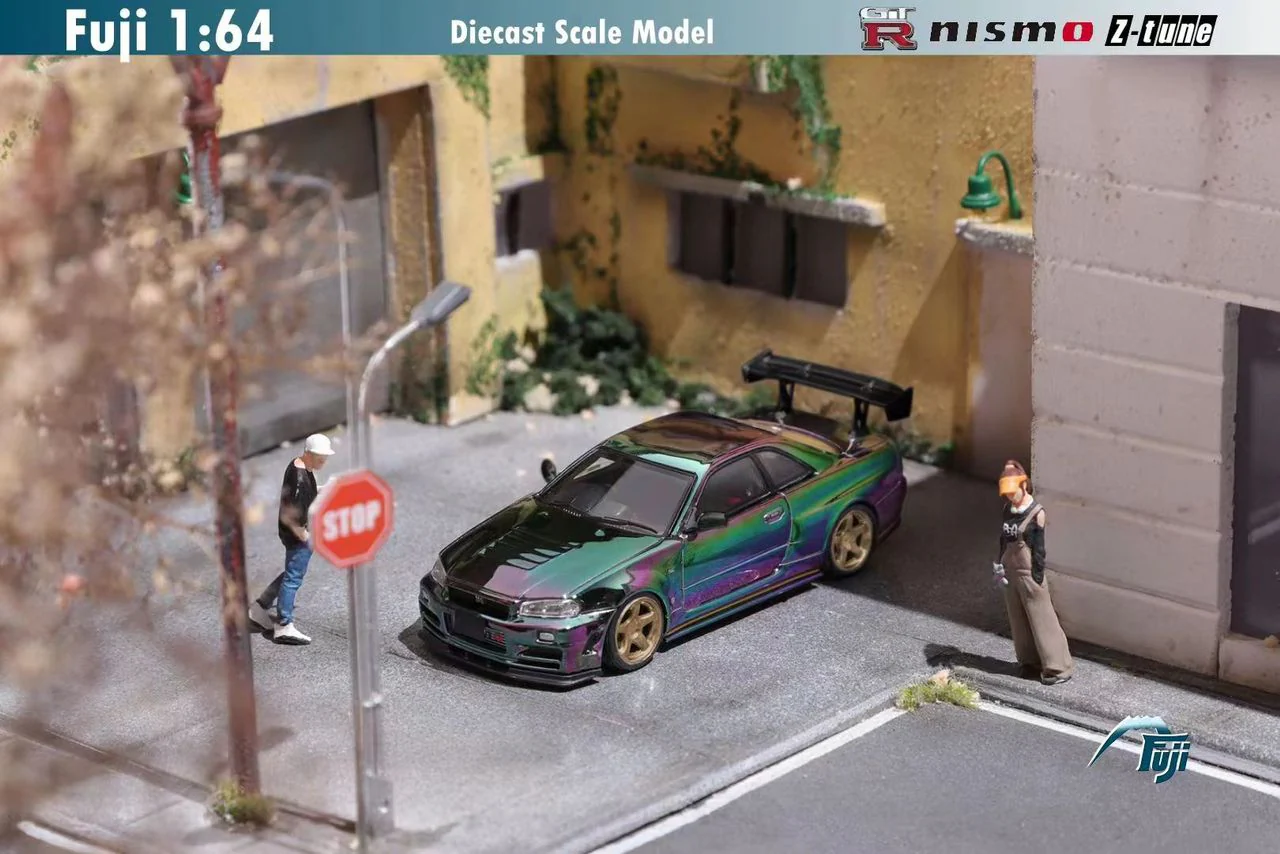 FUJI 1/64 Skyline GT-R R34 Nismo Z-Tune High Wing - Magic Purple Green  with golden wheel - Image 3