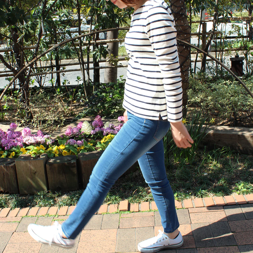 GUNZE L Brushed Vintage Denim Legging - Image 7