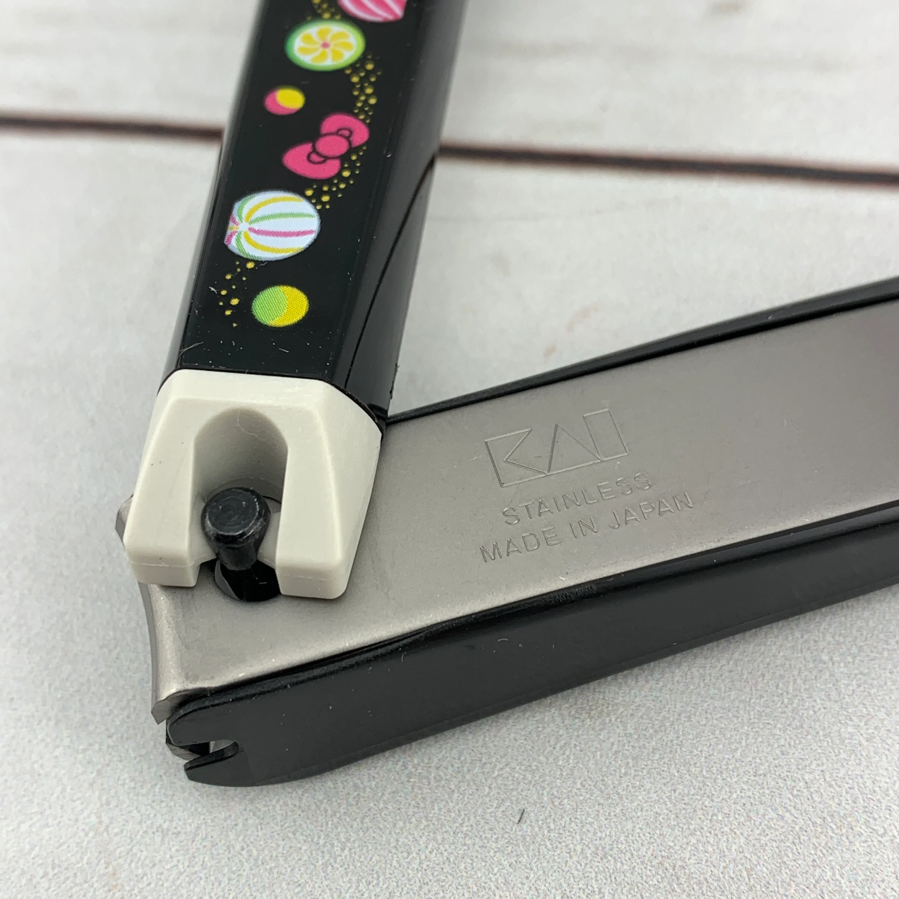 Hello Kitty Nail Clipper - Candy Size M by KAI Beauty Care KK-2528 Made in Japan - Image 3