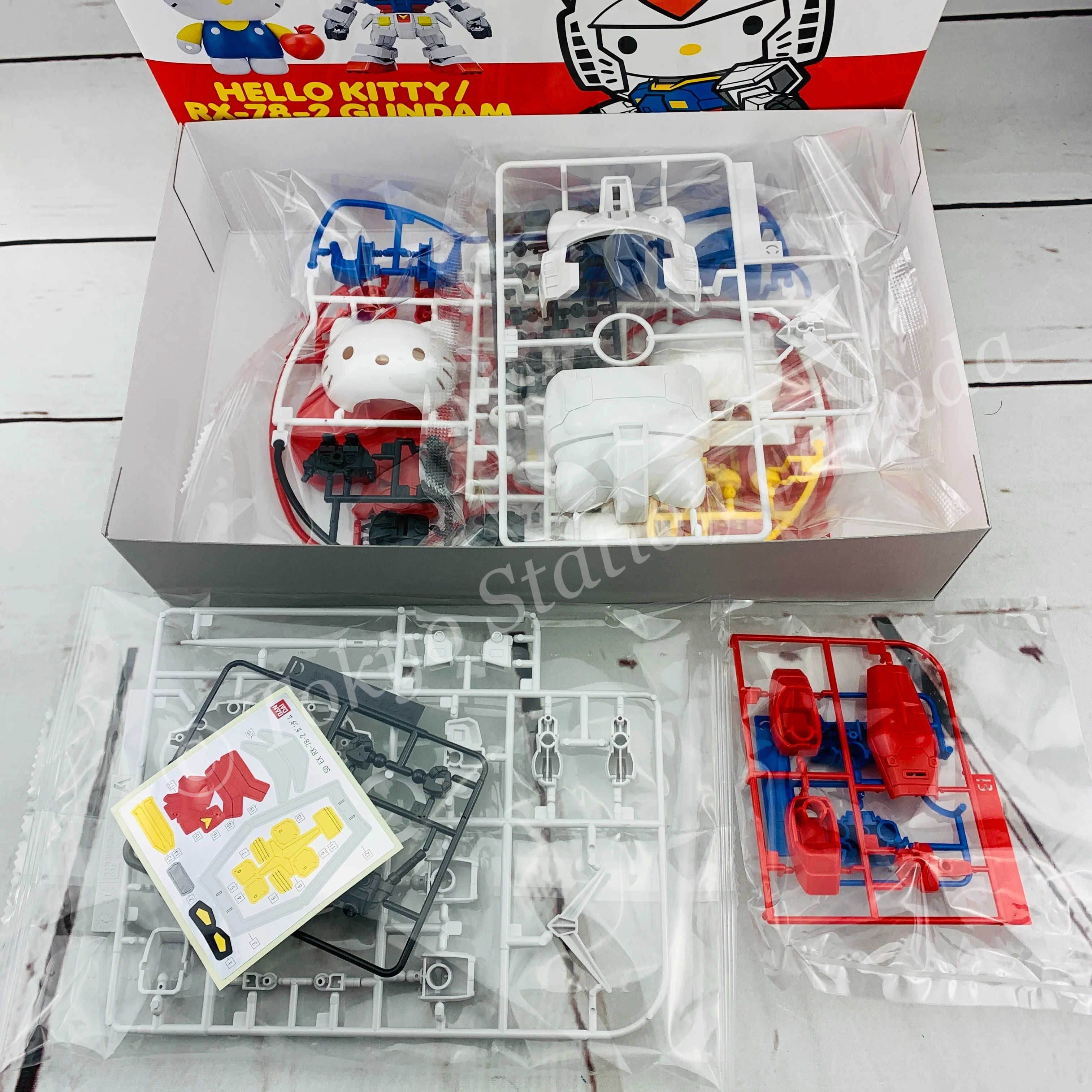 RESTOCK SOON! HELLO KITTY / RX-78-2 GUNDAM (SD EX-STANDARD) GUNPLA Plastic Model Kit Made in Japan 4573102589248 - Image 5
