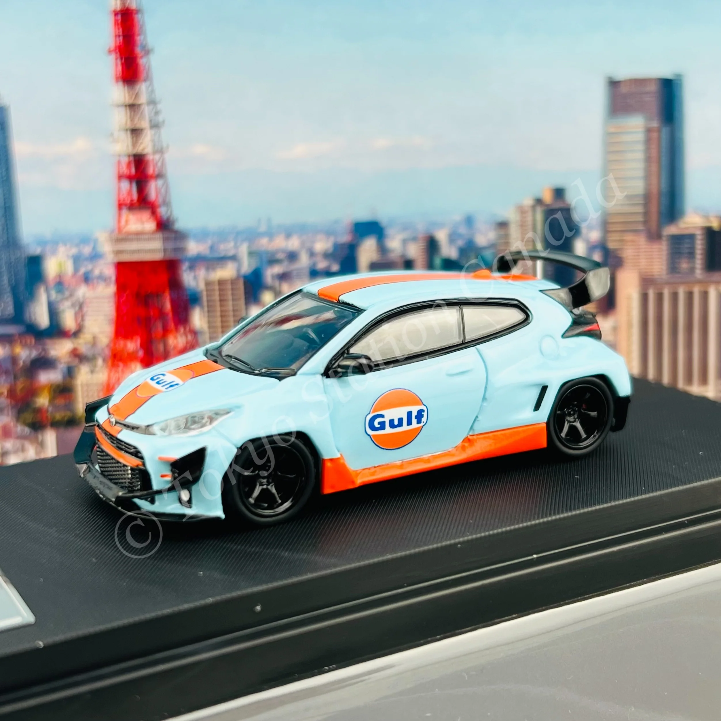 HKM 1/64 YARIS Rocket Bunny Gulf - Image 2