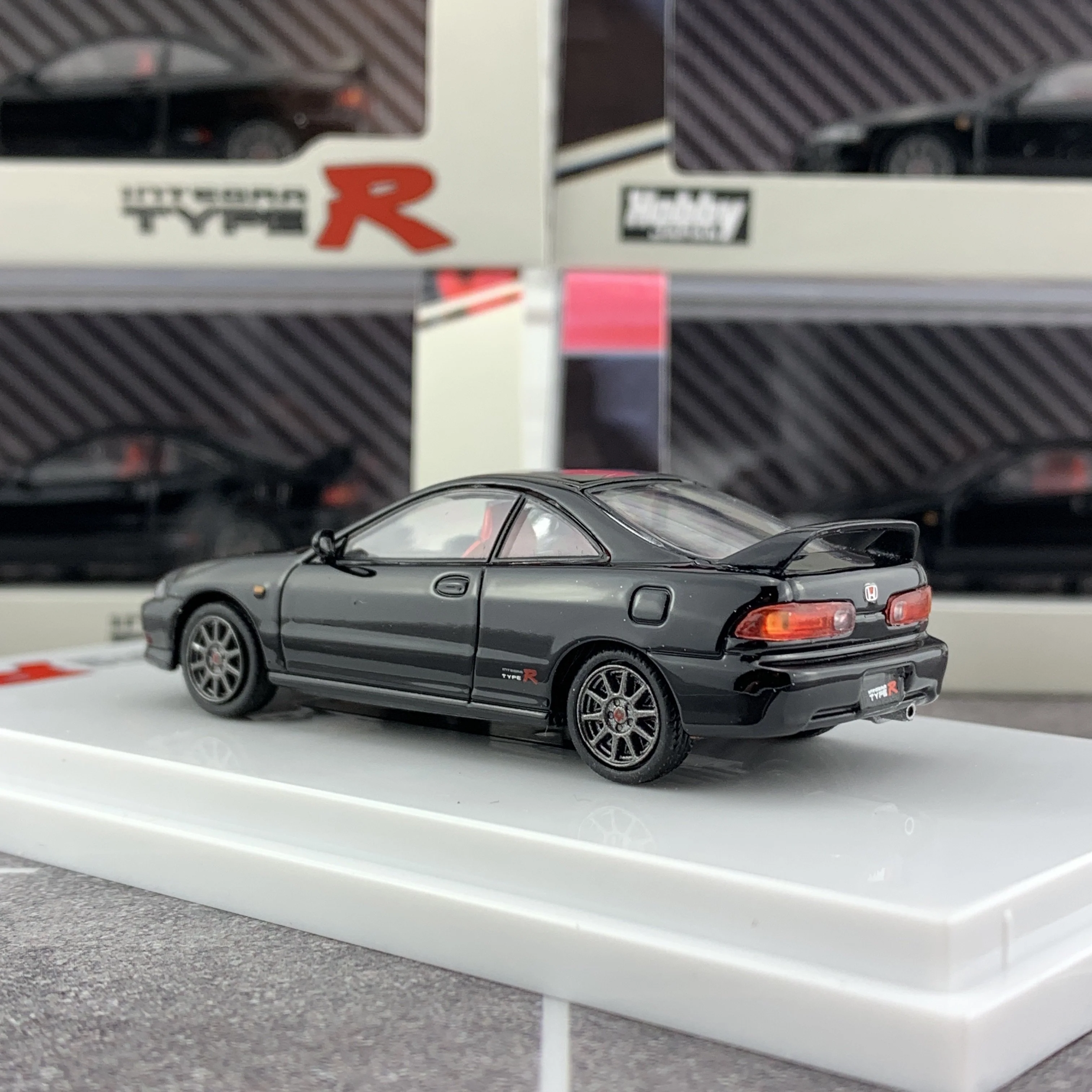 Hobby Japan 1/64 Honda Integra Type R (DC2) 1998 Starlight Black Pearl HJ641004BBK - Image 4