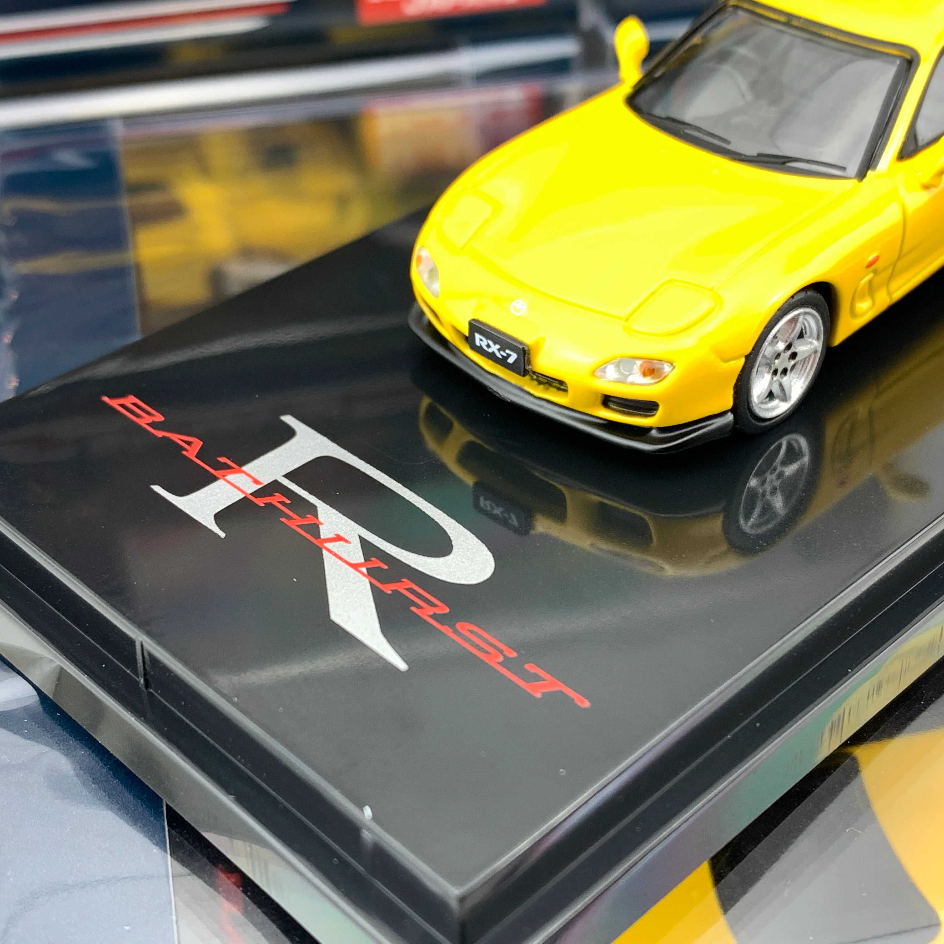 HOBBY JAPAN 1/64 Mazda RX7 FD3S Type R Bathurst R Sunburst Yellow  HJ641007BY - Image 3