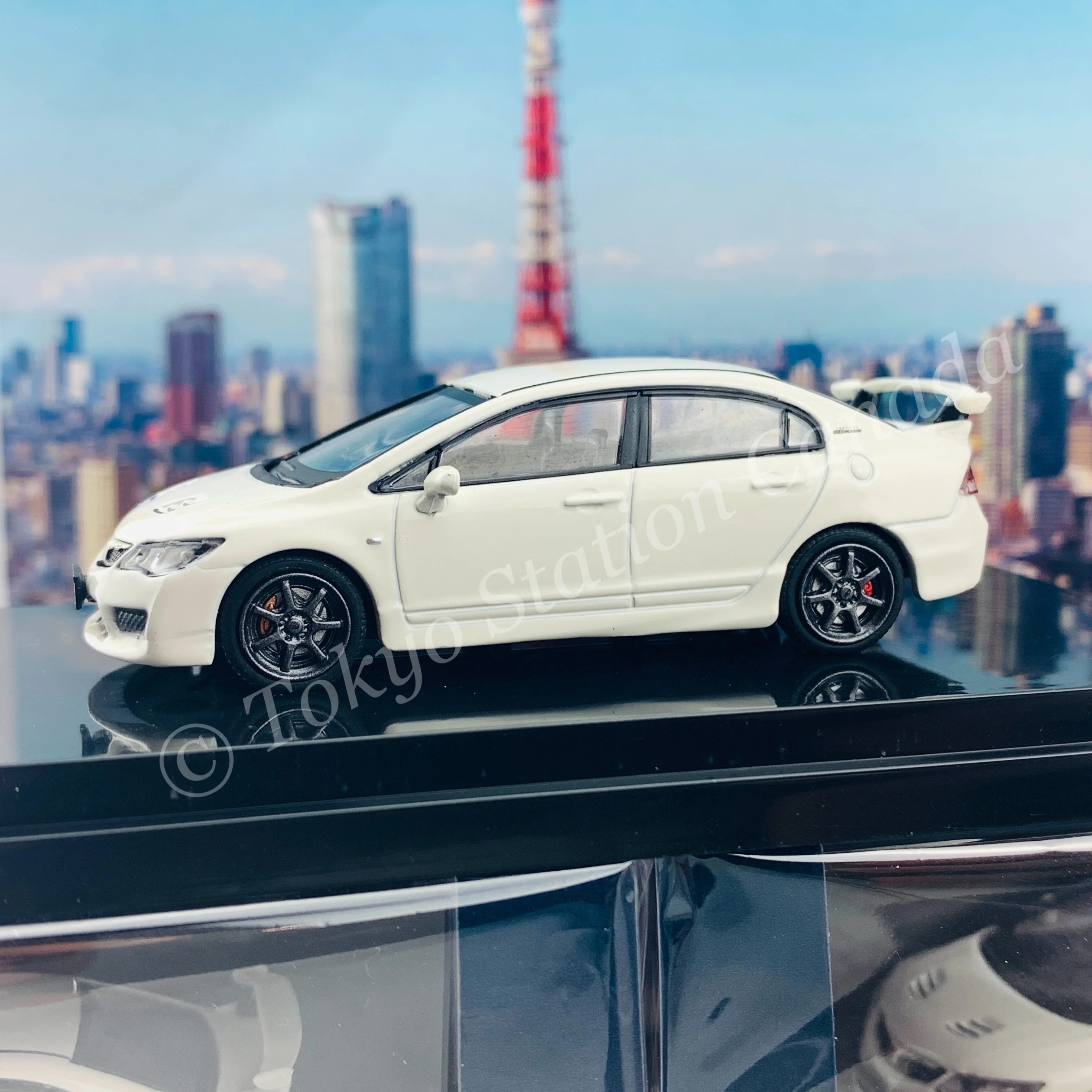 HOBBY JAPAN 1/64 Mugen Civic TYPE R (FD2) Championship White HJ641003MW - Image 3