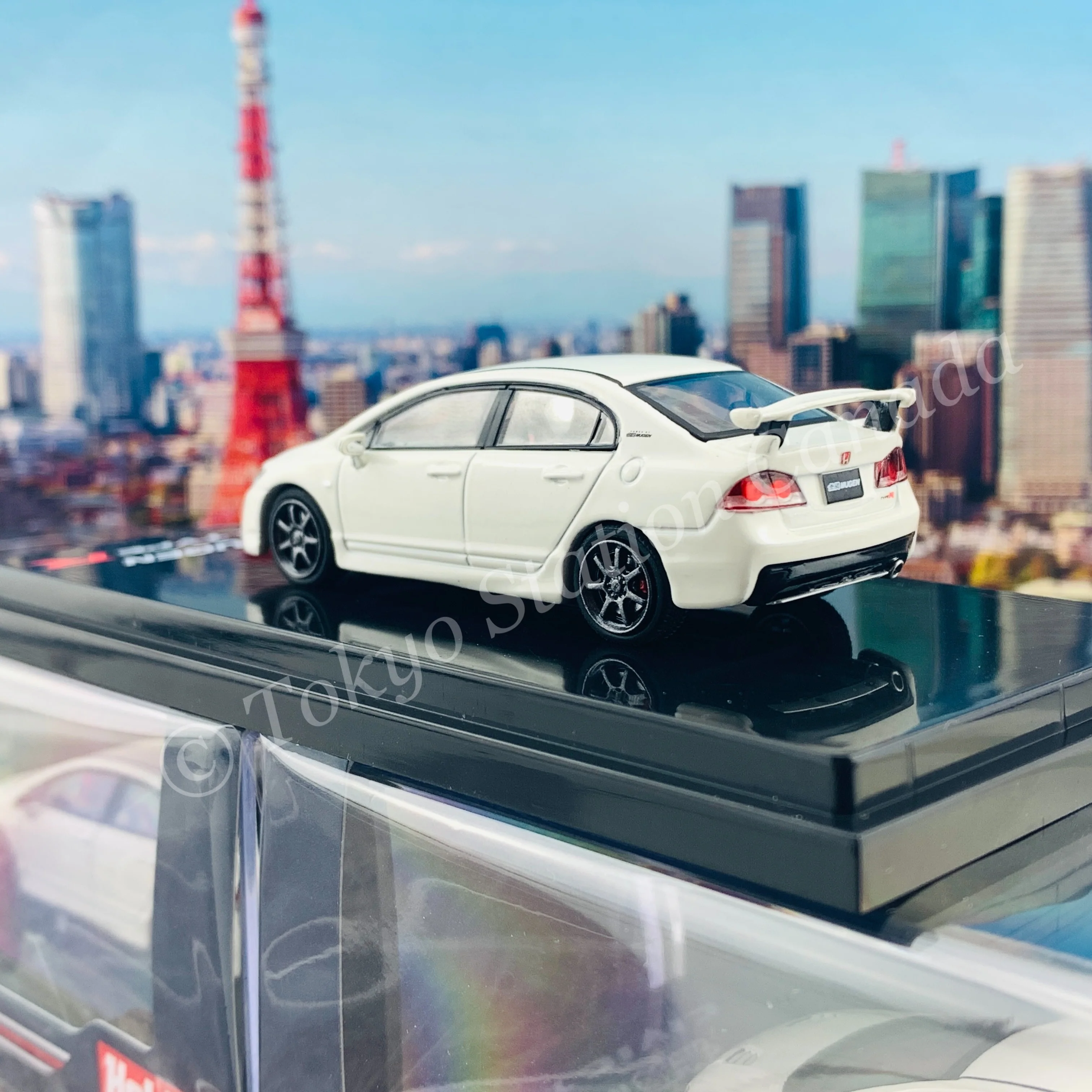 HOBBY JAPAN 1/64 Mugen Civic TYPE R (FD2) Championship White HJ641003MW - Image 4