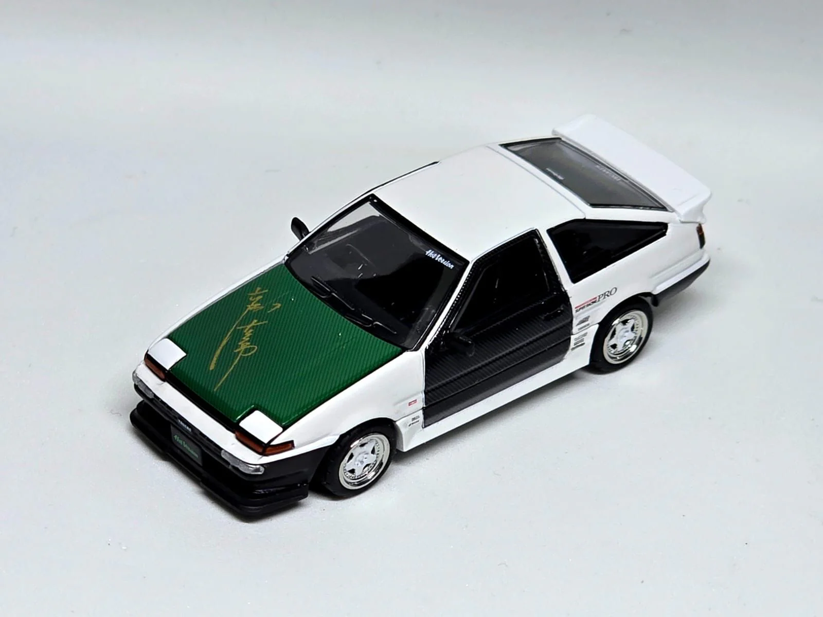 HOBBY JAPAN JDM64 1/64 Toyota Sprinter Trueno Drift King AE86 Street Carbon Door - Test (Hong Kong Toycar Salon 2025 Exclusive Edition) HJDM008A-1V - Image 4