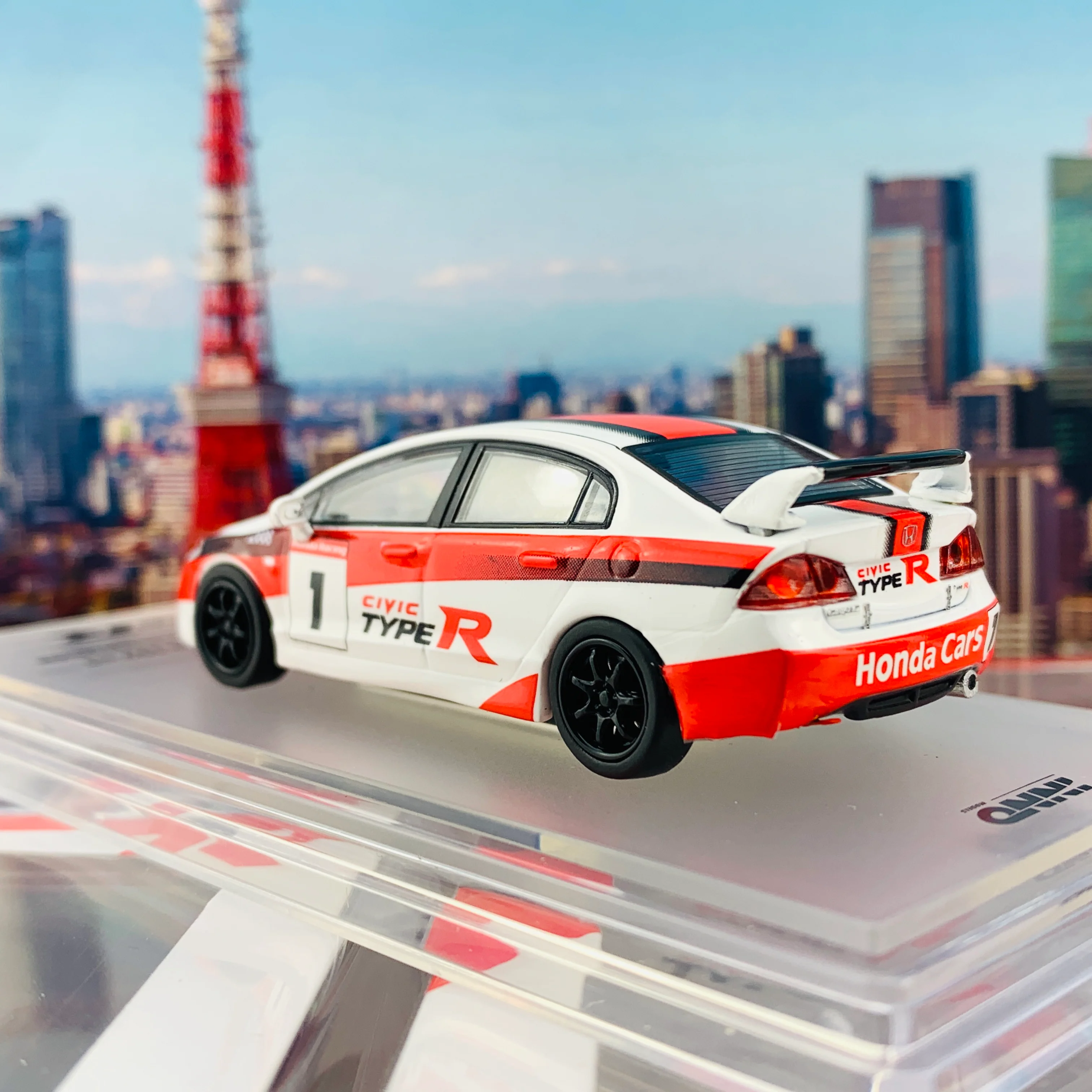 INNO64 HONDA CIVIC TYPE-R FD2 Japan One Make Race “Type-R Livery” IN64-FD2-TR - Image 3