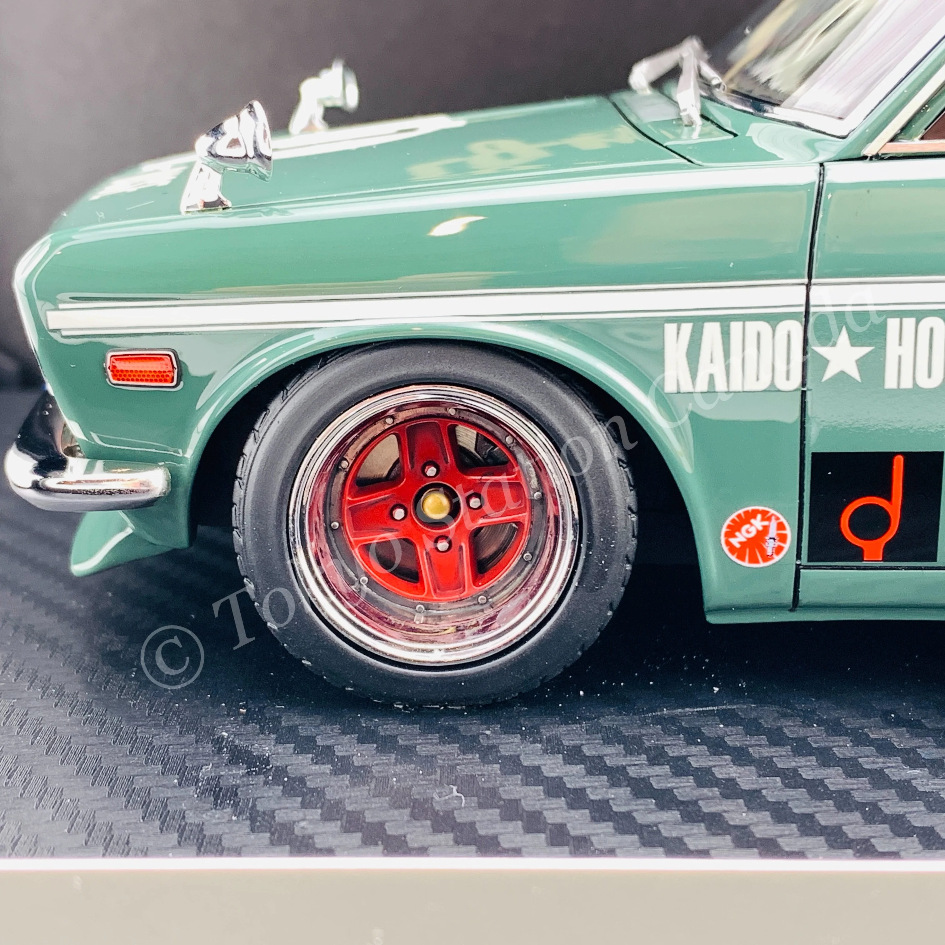Ignition Model 1/18 Datsun Bluebird (510) Wagon Green IG2217 - Image 2