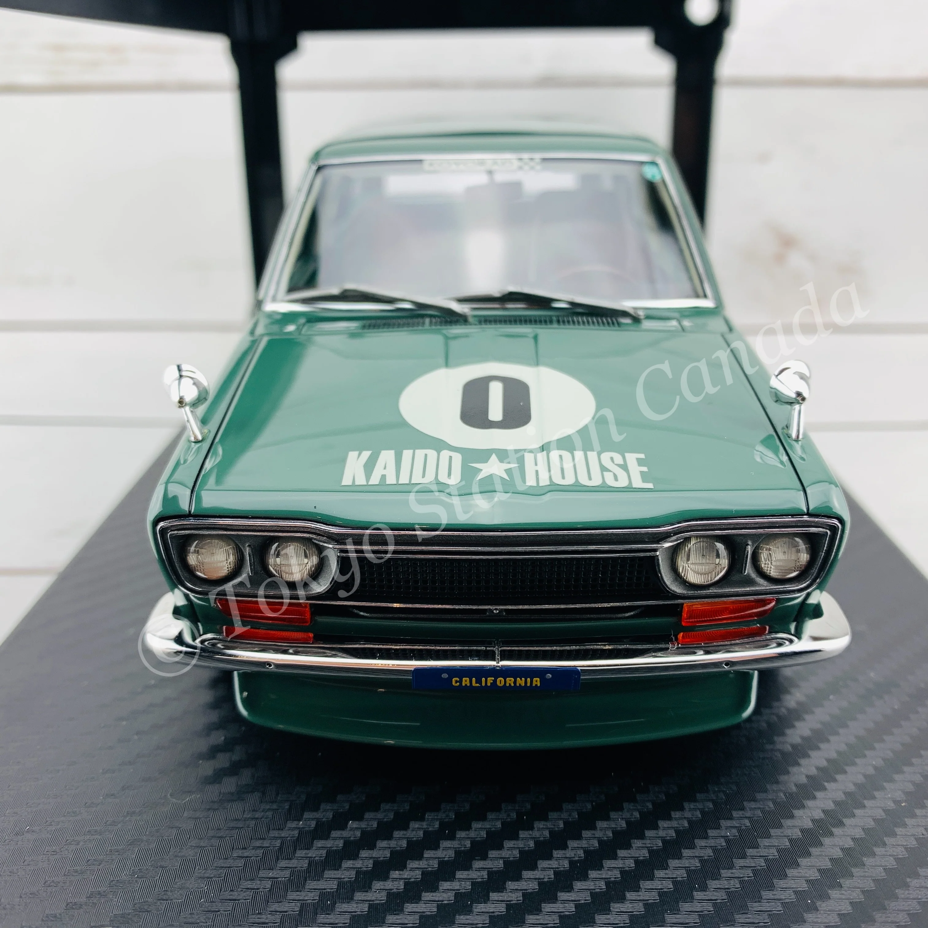 Ignition Model 1/18 Datsun Bluebird (510) Wagon Green IG2217 - Image 4