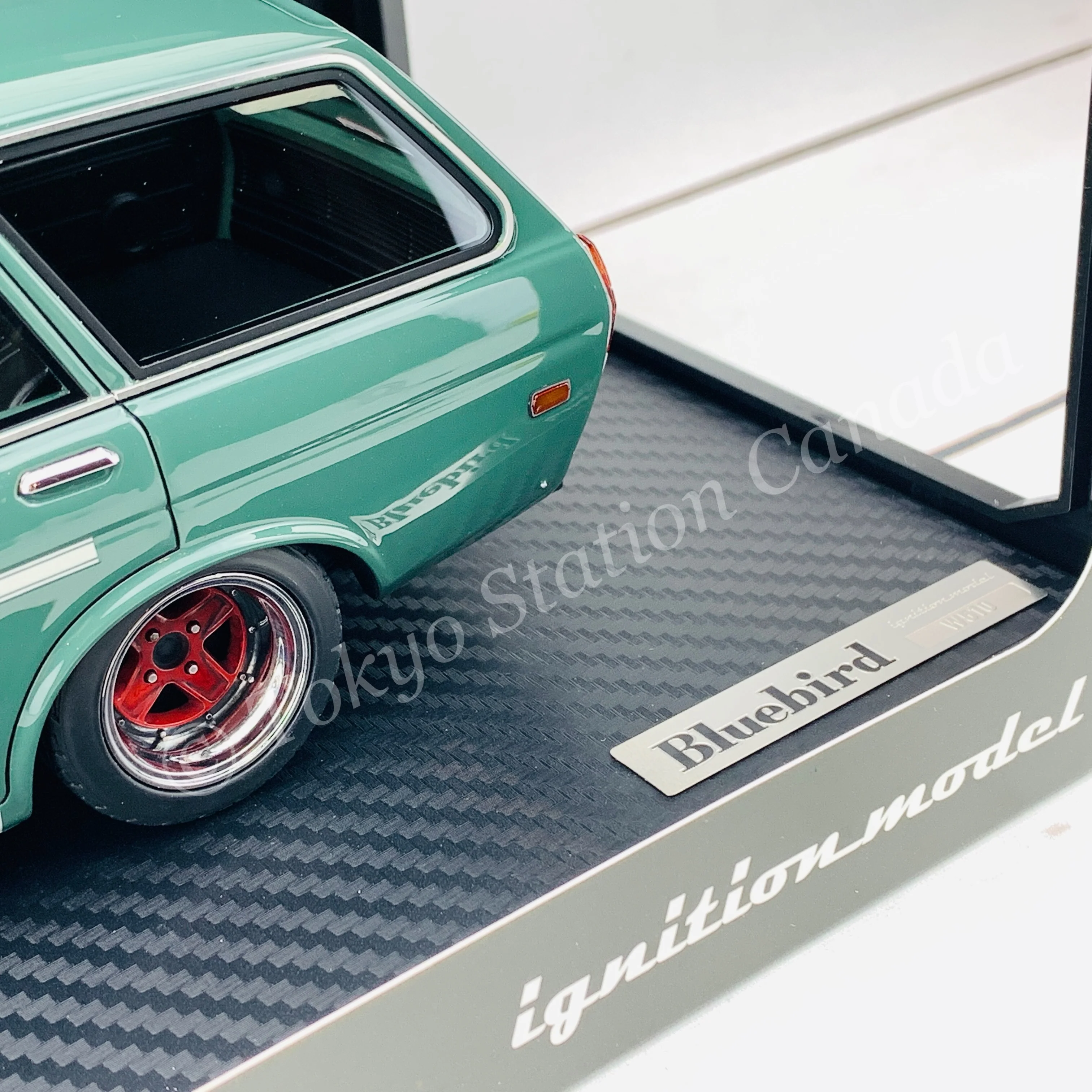 Ignition Model 1/18 Datsun Bluebird (510) Wagon Green IG2217 - Image 5