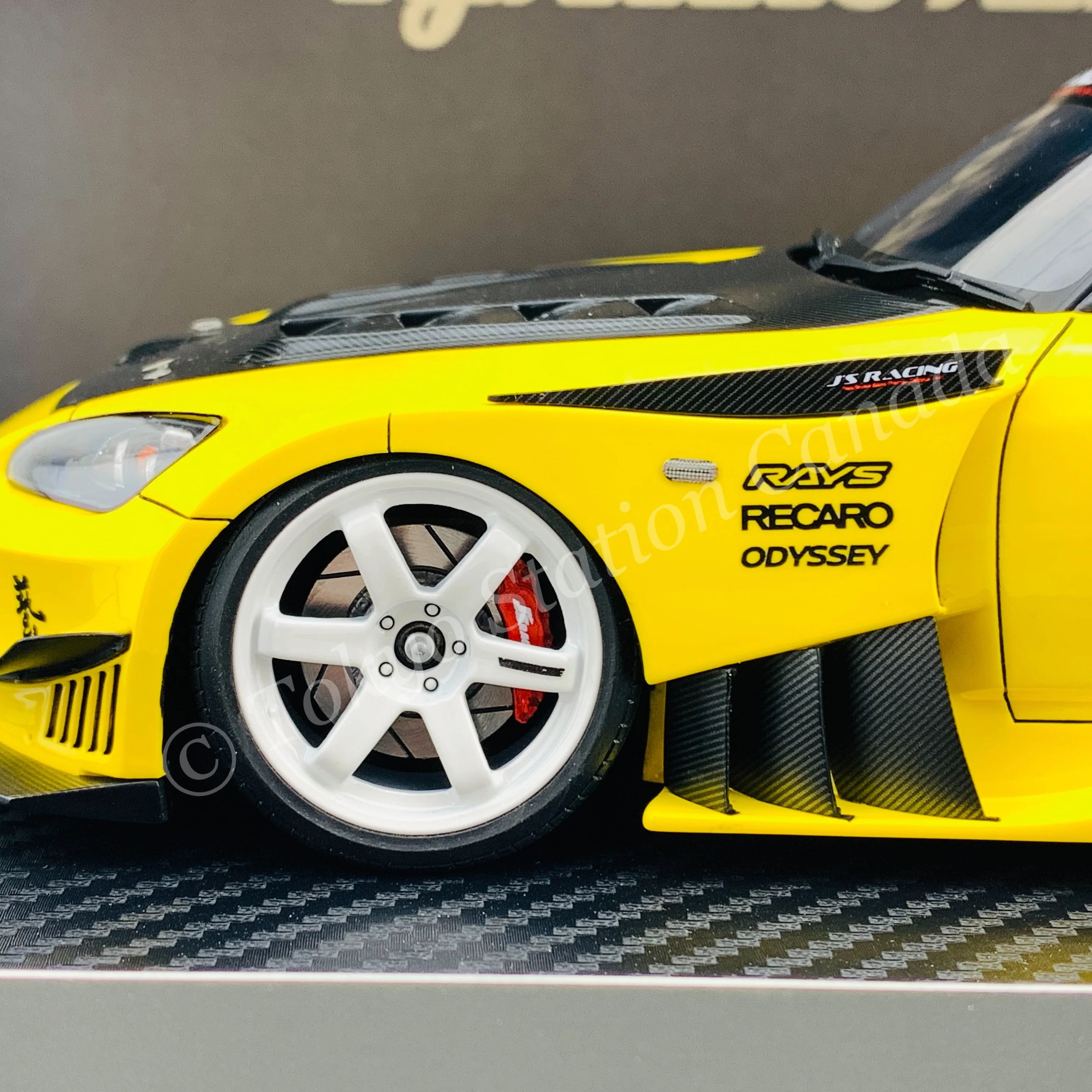 Ignition Model 1/18 J'S RACING S2000 (AP1) Yellow IG2014 - Image 2