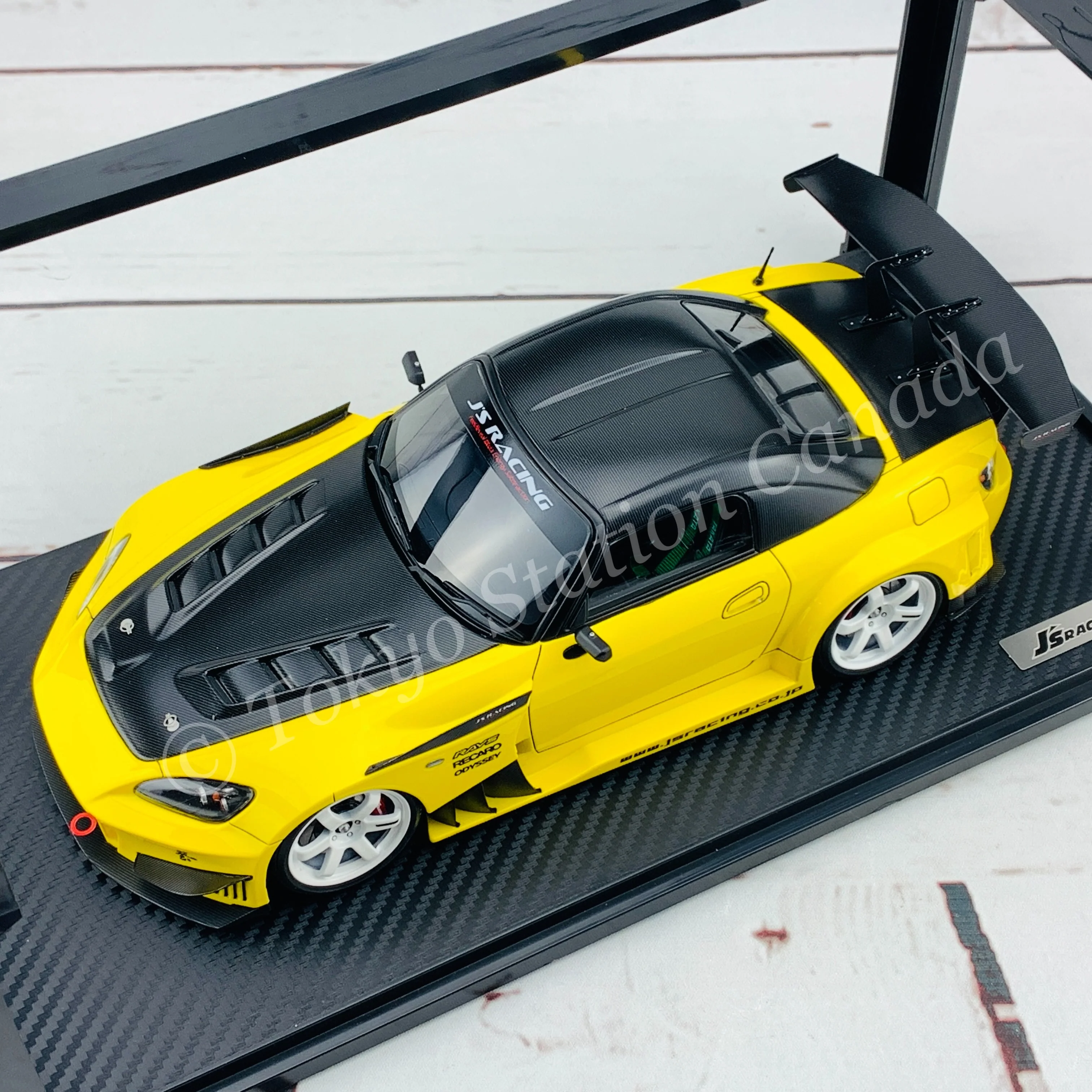 Ignition Model 1/18 J'S RACING S2000 (AP1) Yellow IG2014 - Image 3