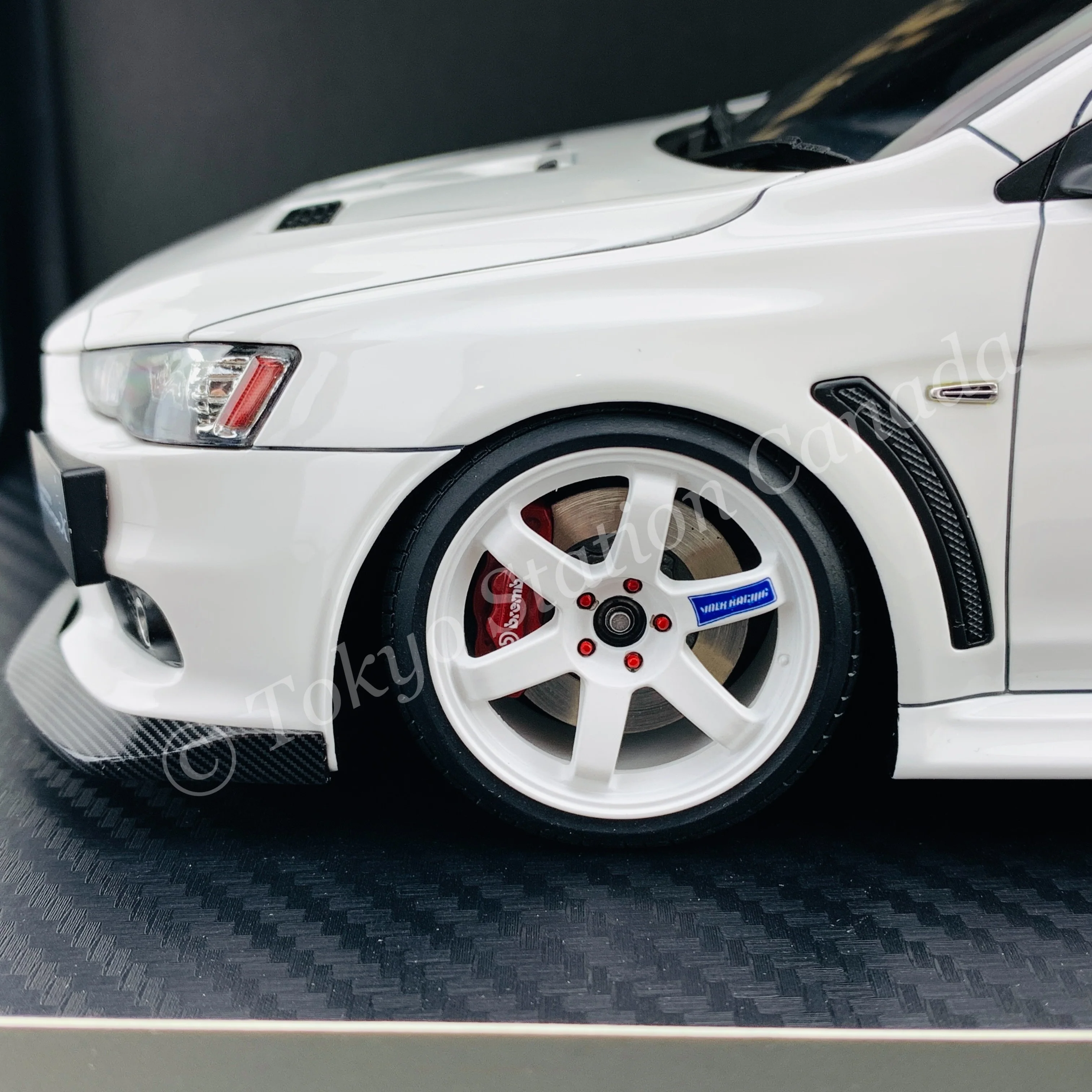 Ignition Model 1/18 Mitsubishi Lancer Evolution X (CZ4A) White IG2294 - Image 2