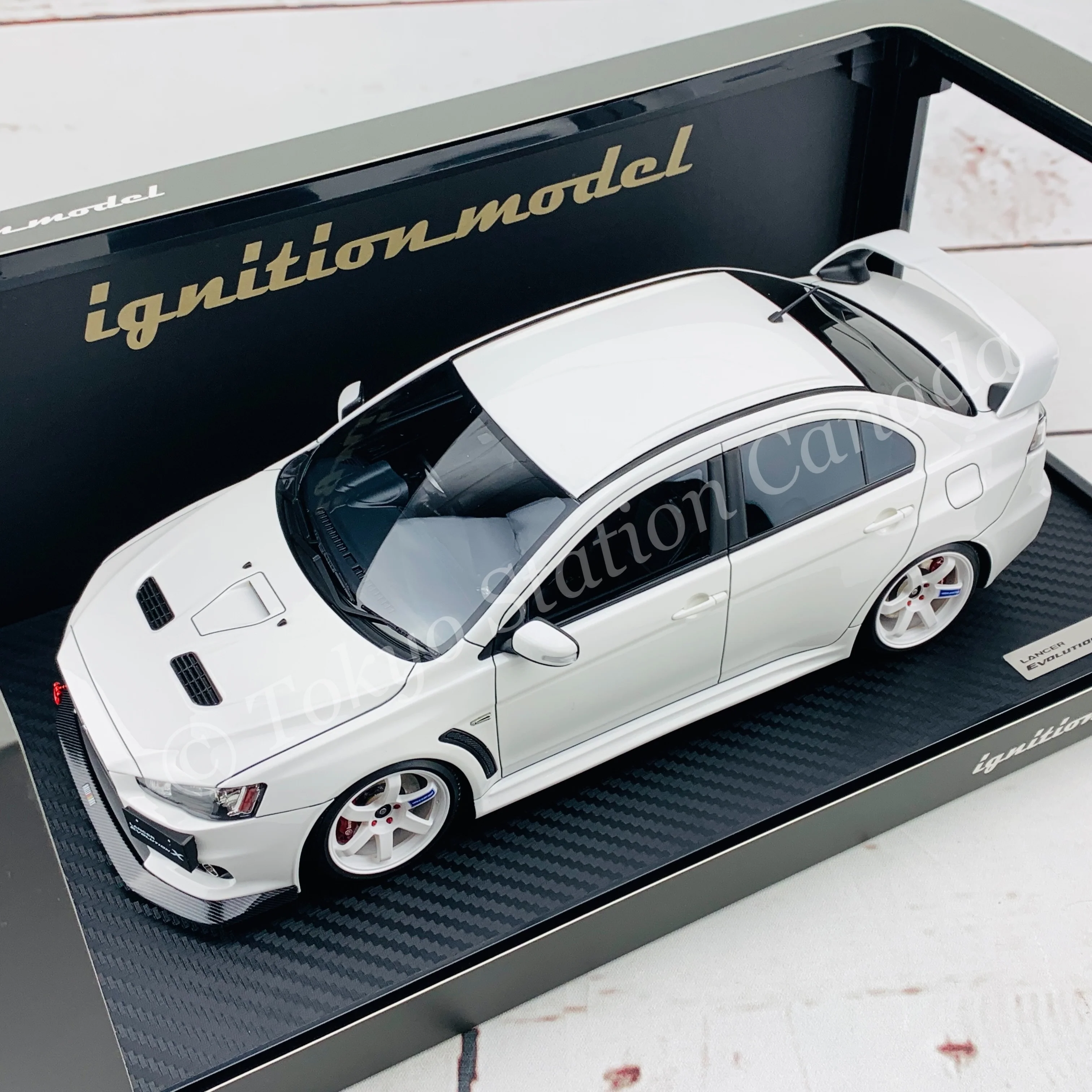 Ignition Model 1/18 Mitsubishi Lancer Evolution X (CZ4A) White IG2294 - Image 3
