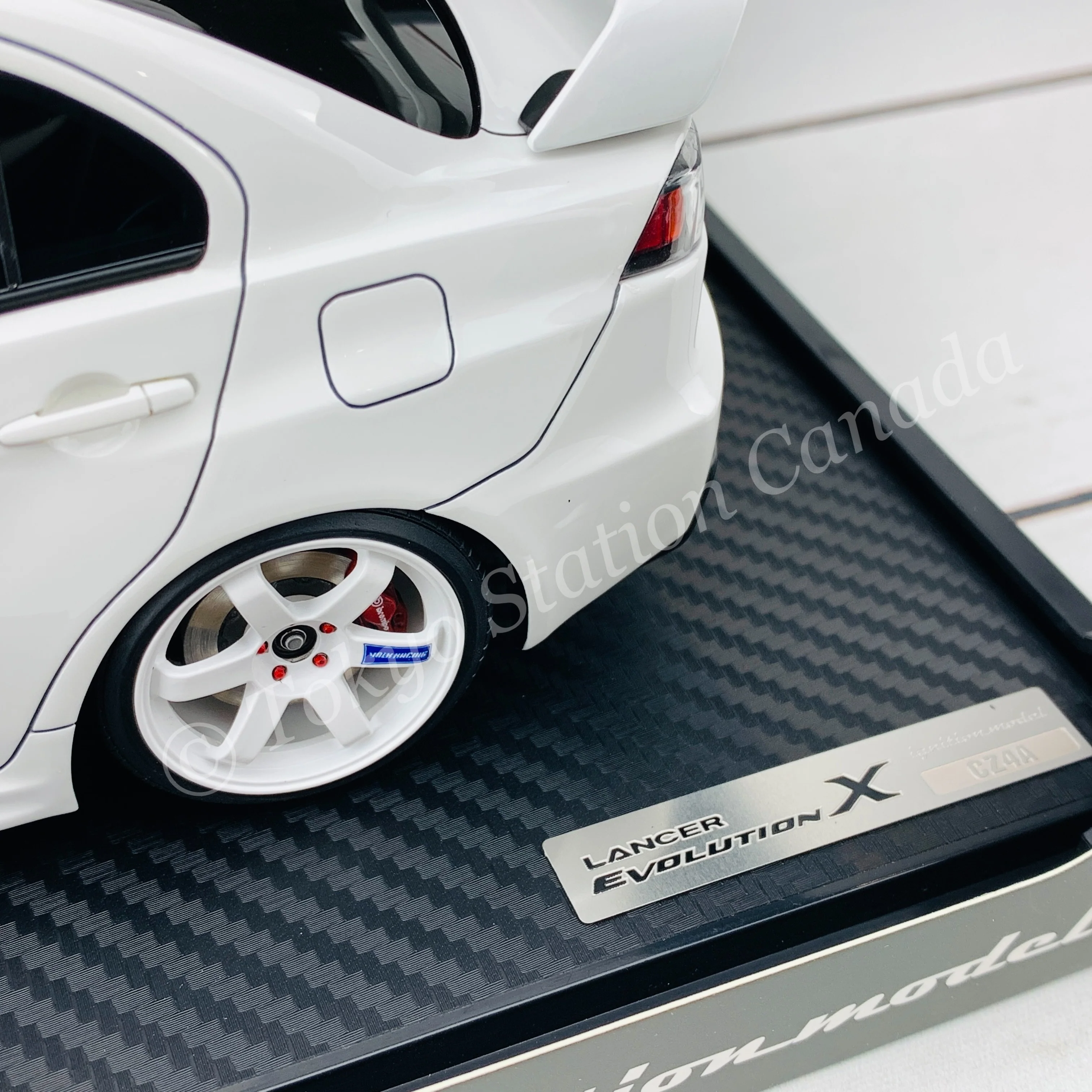 Ignition Model 1/18 Mitsubishi Lancer Evolution X (CZ4A) White IG2294 - Image 6
