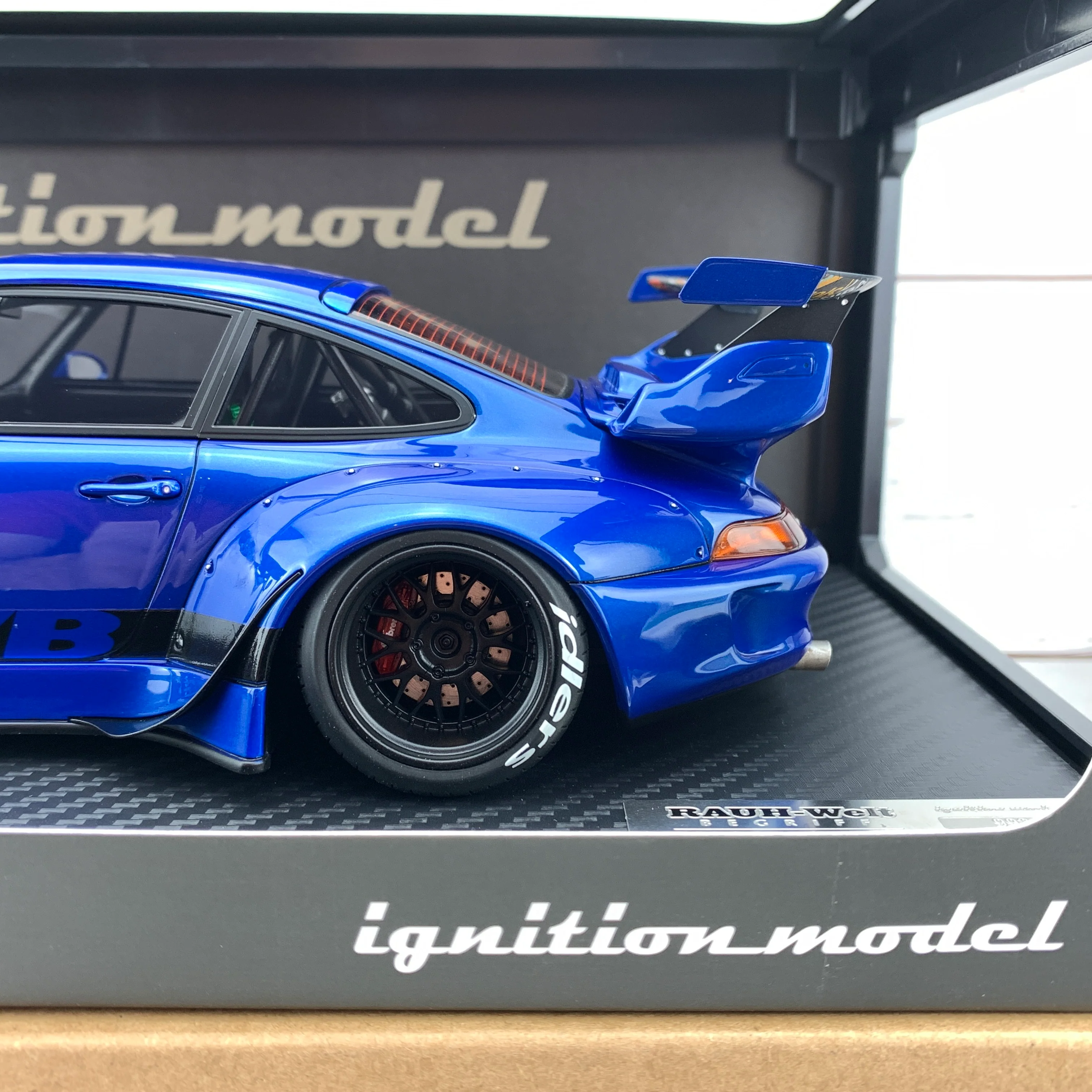 Ignition Model 1/18 RWB 993 Blue Metallic IG1955 - Image 7