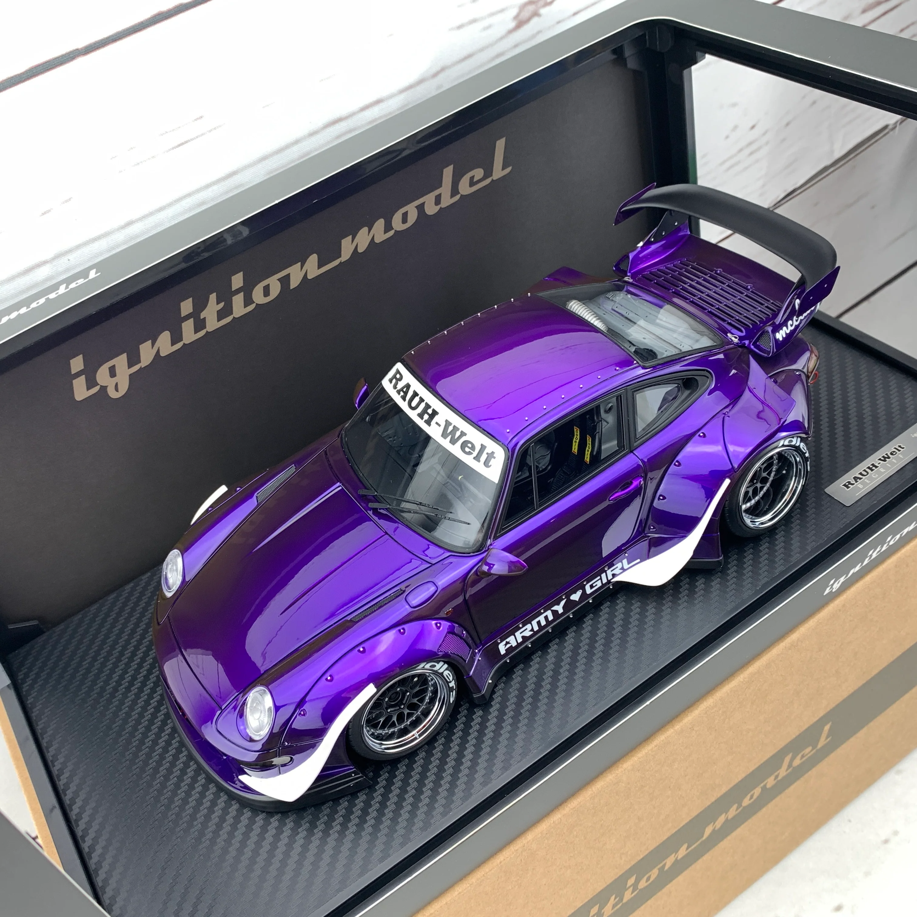 Ignition Model 1/18 RWB 993 Purple Metallic IG1962 - Image 2