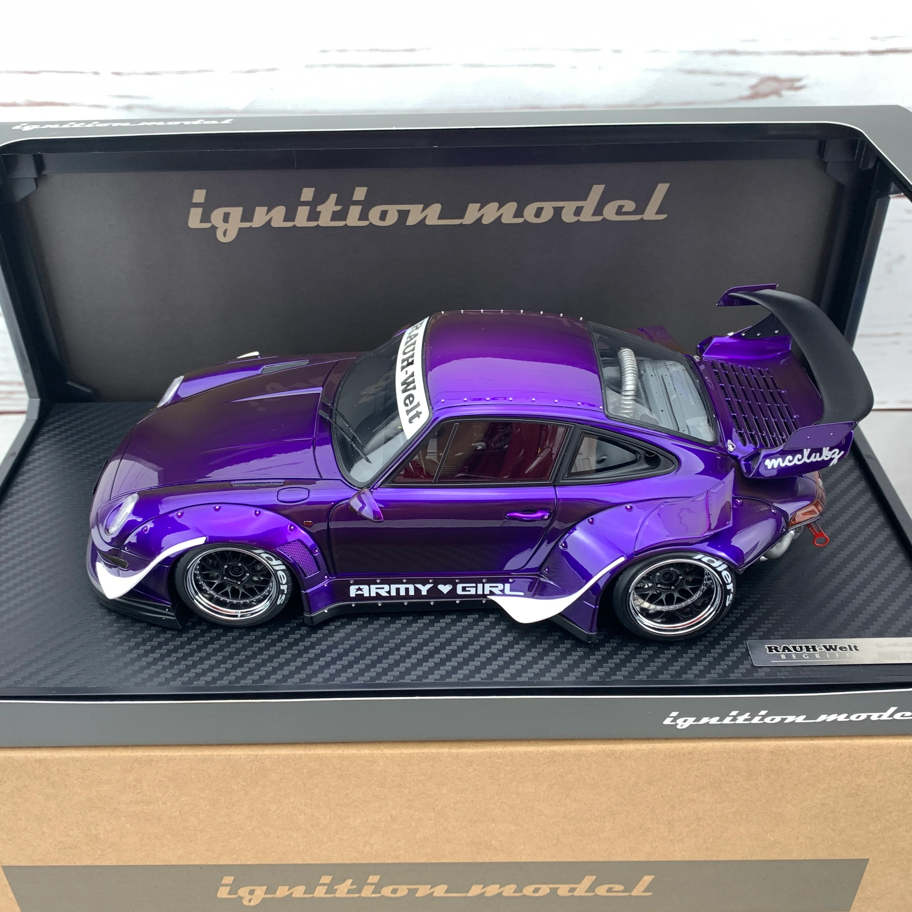 Ignition Model 1/18 RWB 993 Purple Metallic IG1962 - Image 3