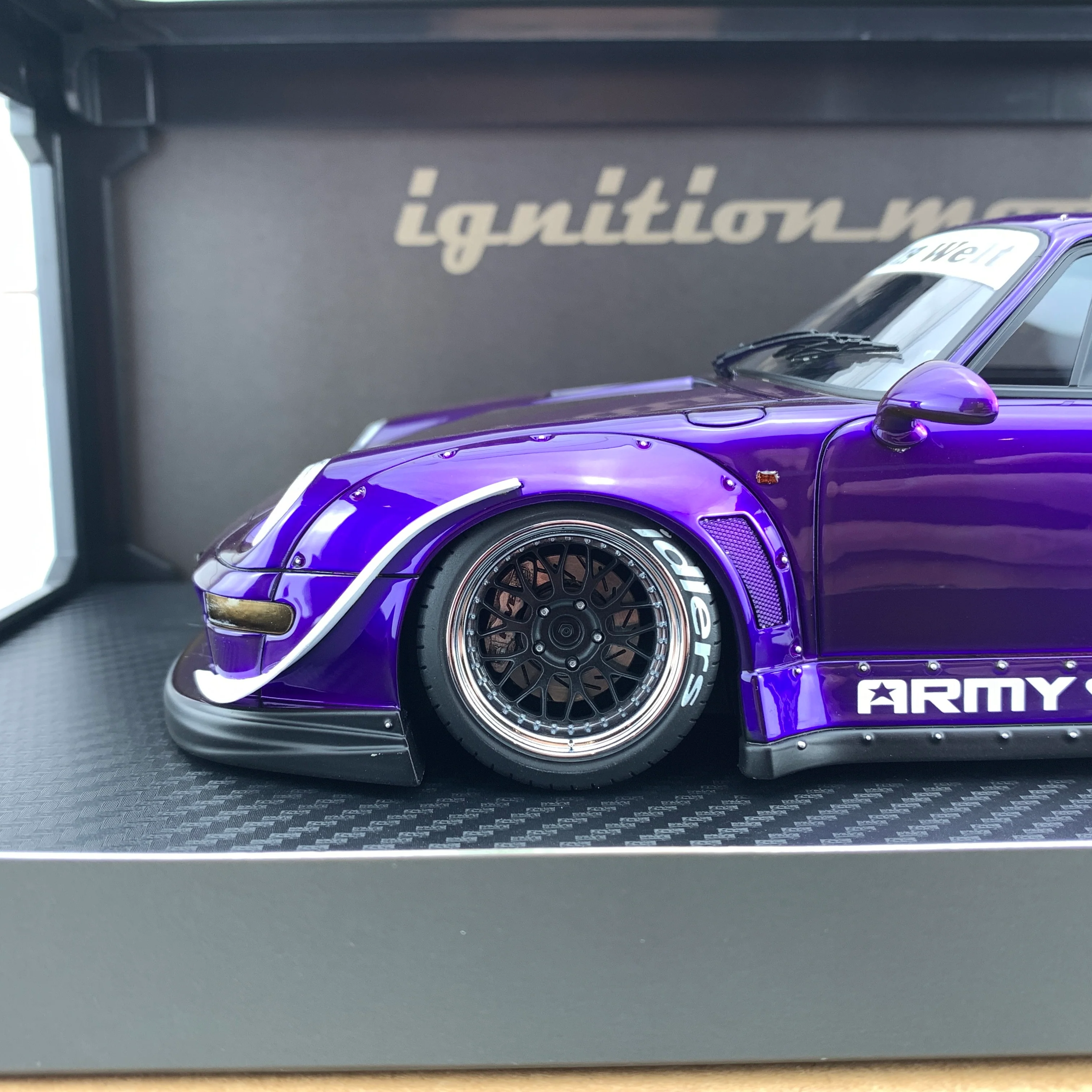 Ignition Model 1/18 RWB 993 Purple Metallic IG1962 - Image 4