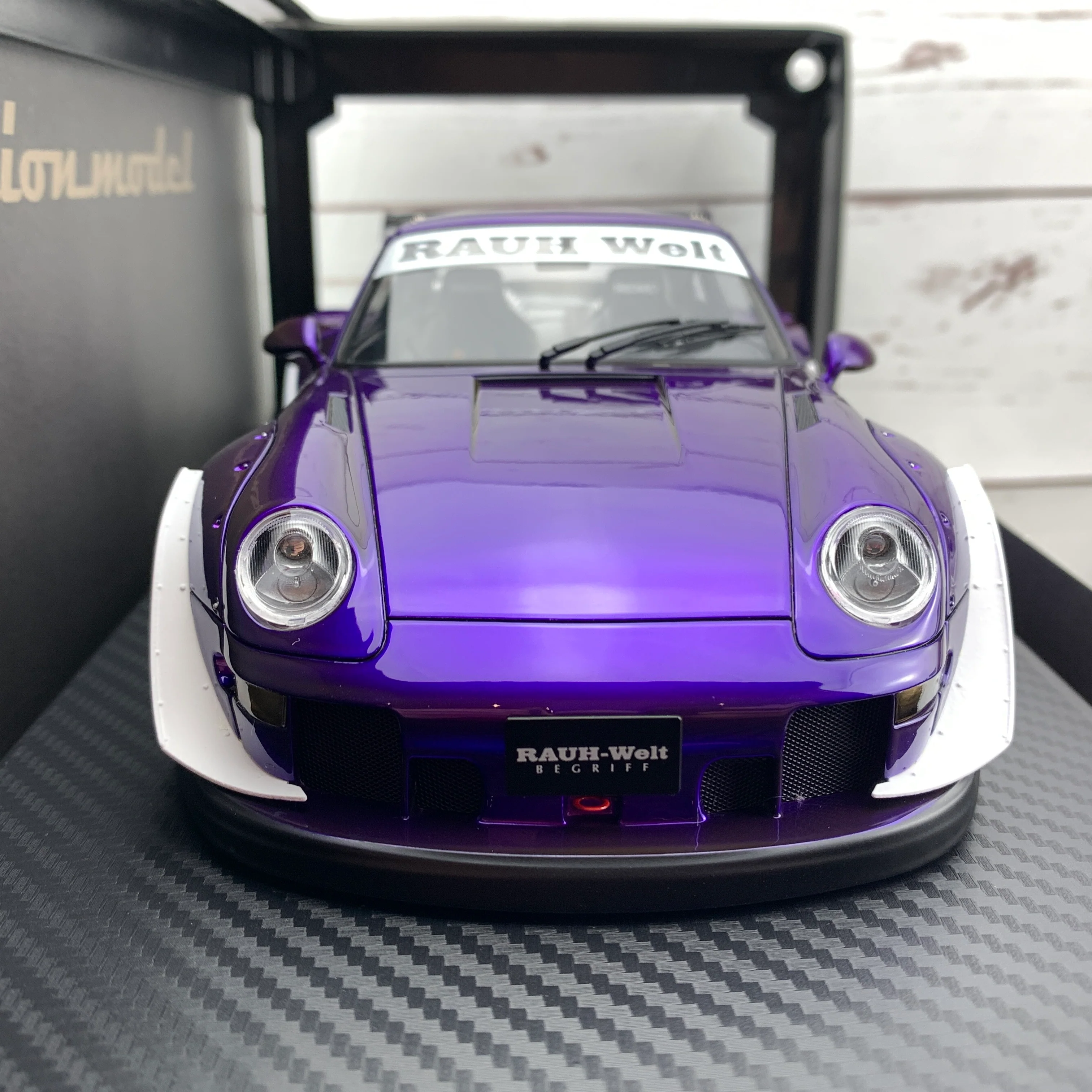 Ignition Model 1/18 RWB 993 Purple Metallic IG1962 - Image 6