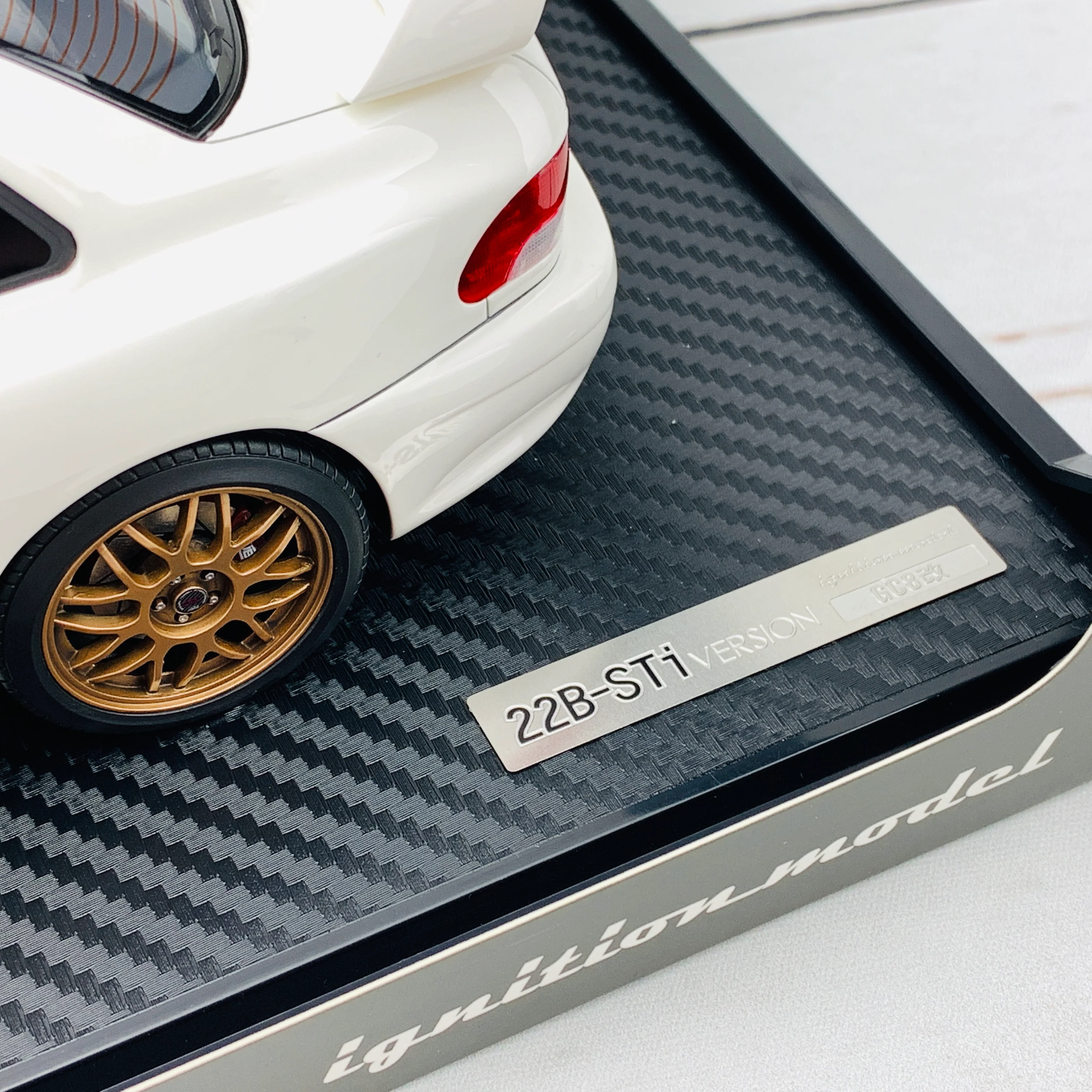 Ignition Model 1/18 Subaru Impreza 22B-STi Version (GC8改) White IG1635 - Image 3