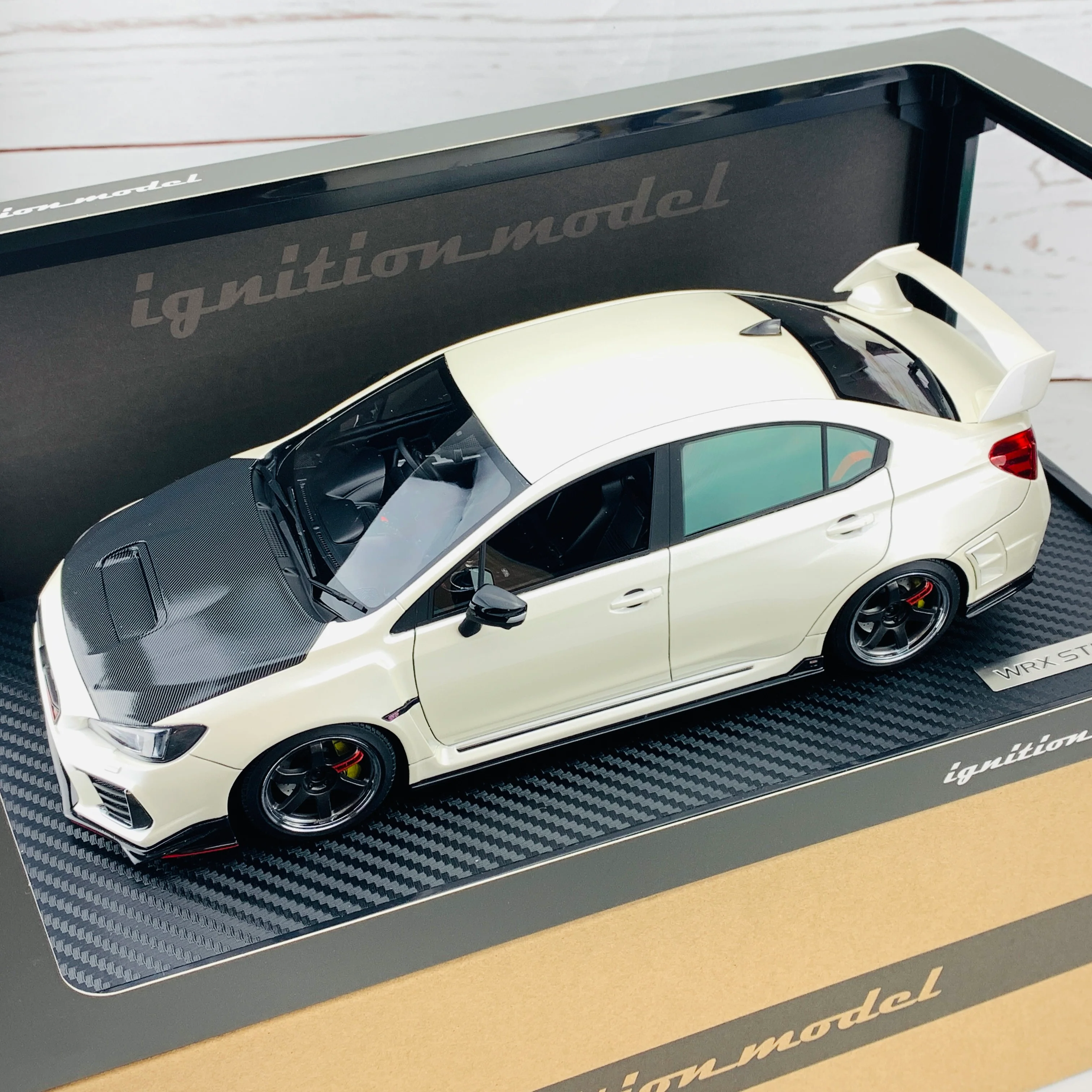 Ignition Model 1/18 SUBARU WRX (CBA-VAB) STI White Pearl IG1668 - Image 5