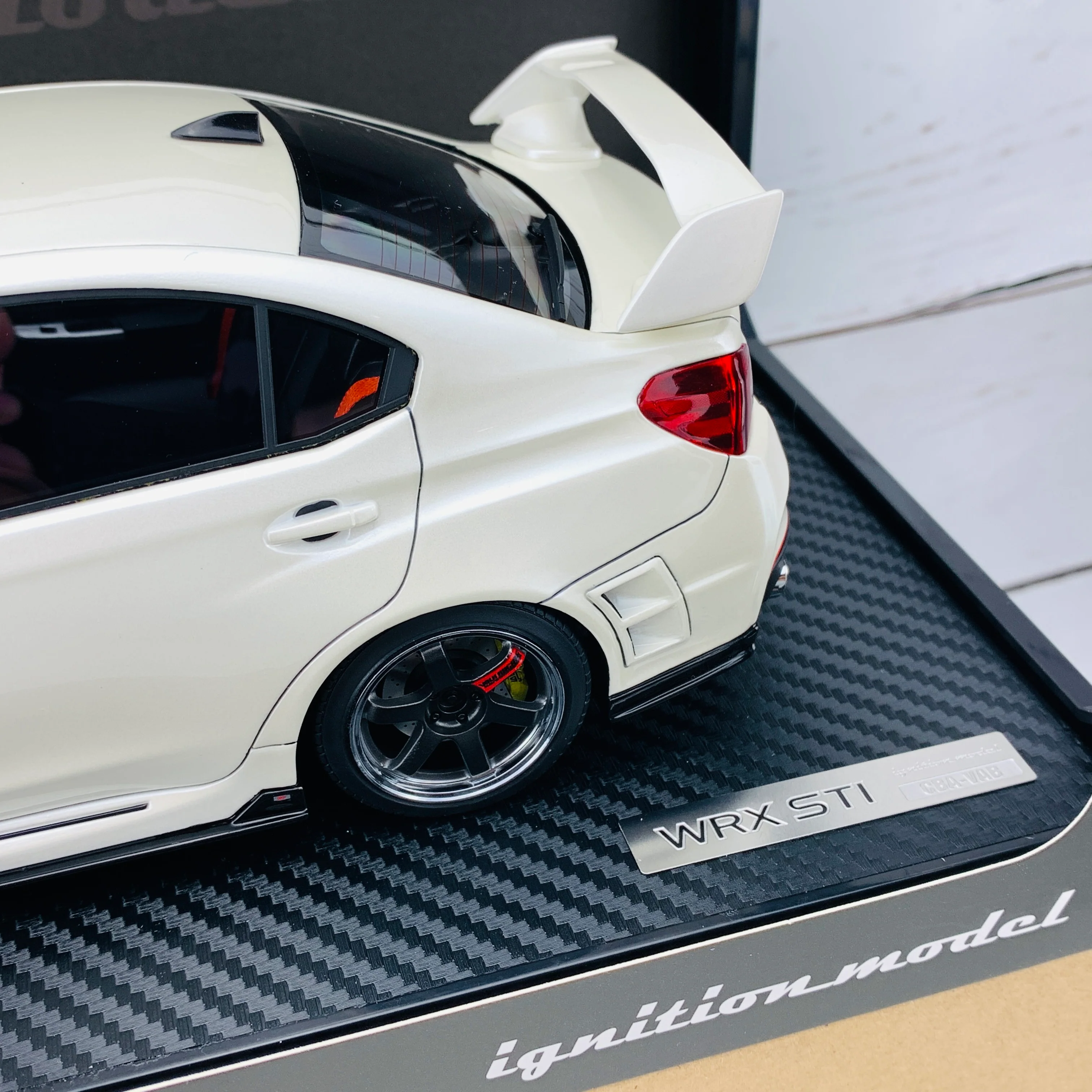 Ignition Model 1/18 SUBARU WRX (CBA-VAB) STI White Pearl IG1668 - Image 7
