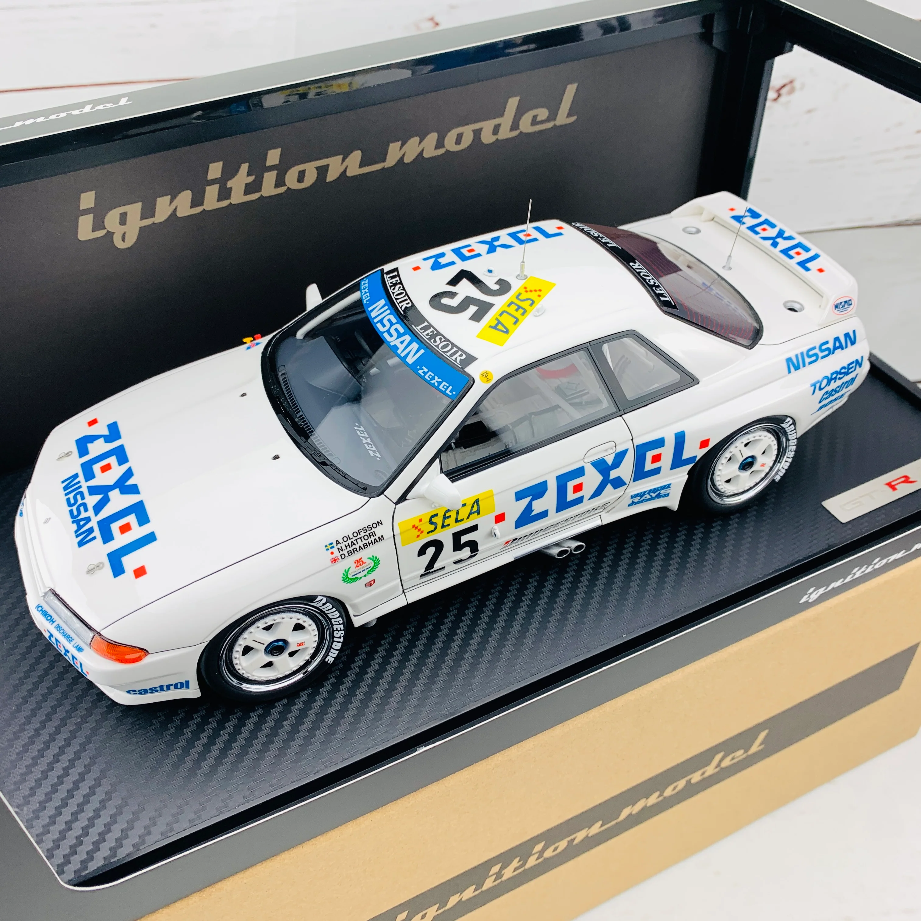 Ignition Model 1/18 ZEXEL SKYLINE (#25) 1991 SPA 24 hours IG2113 - Image 7