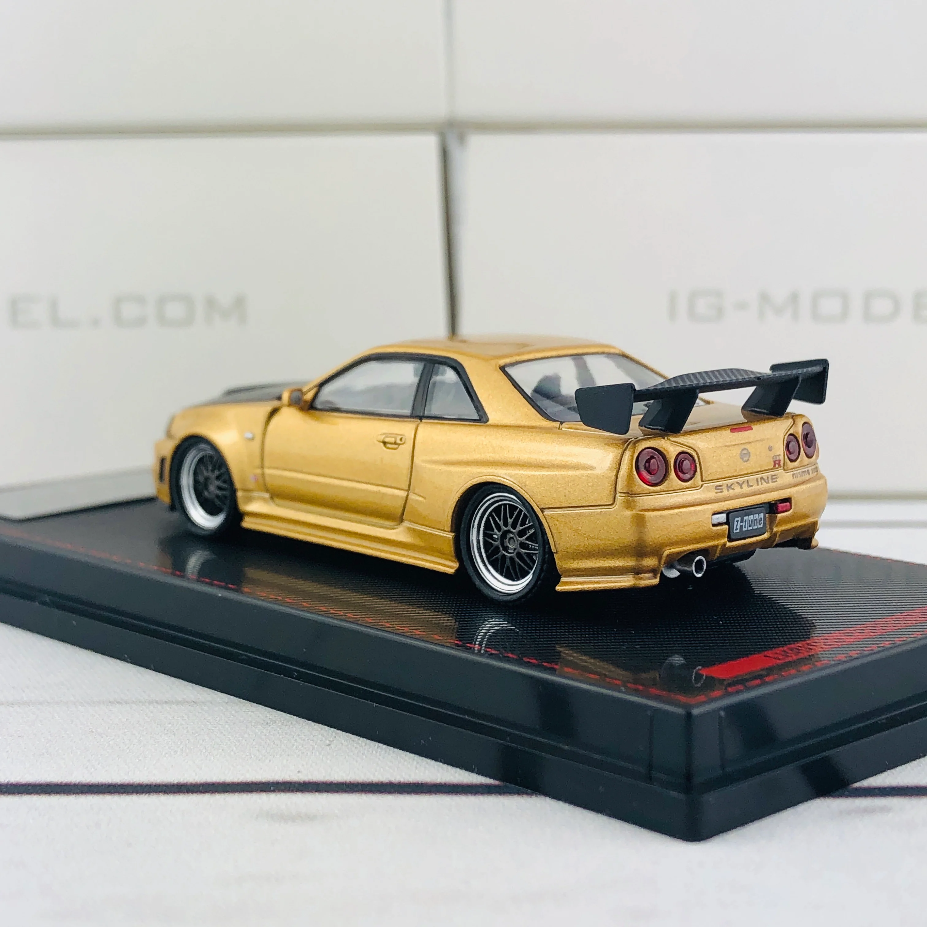 Ignition Model 1/64 Nismo R34 GTR Z-tune Gold 1875 - Image 5