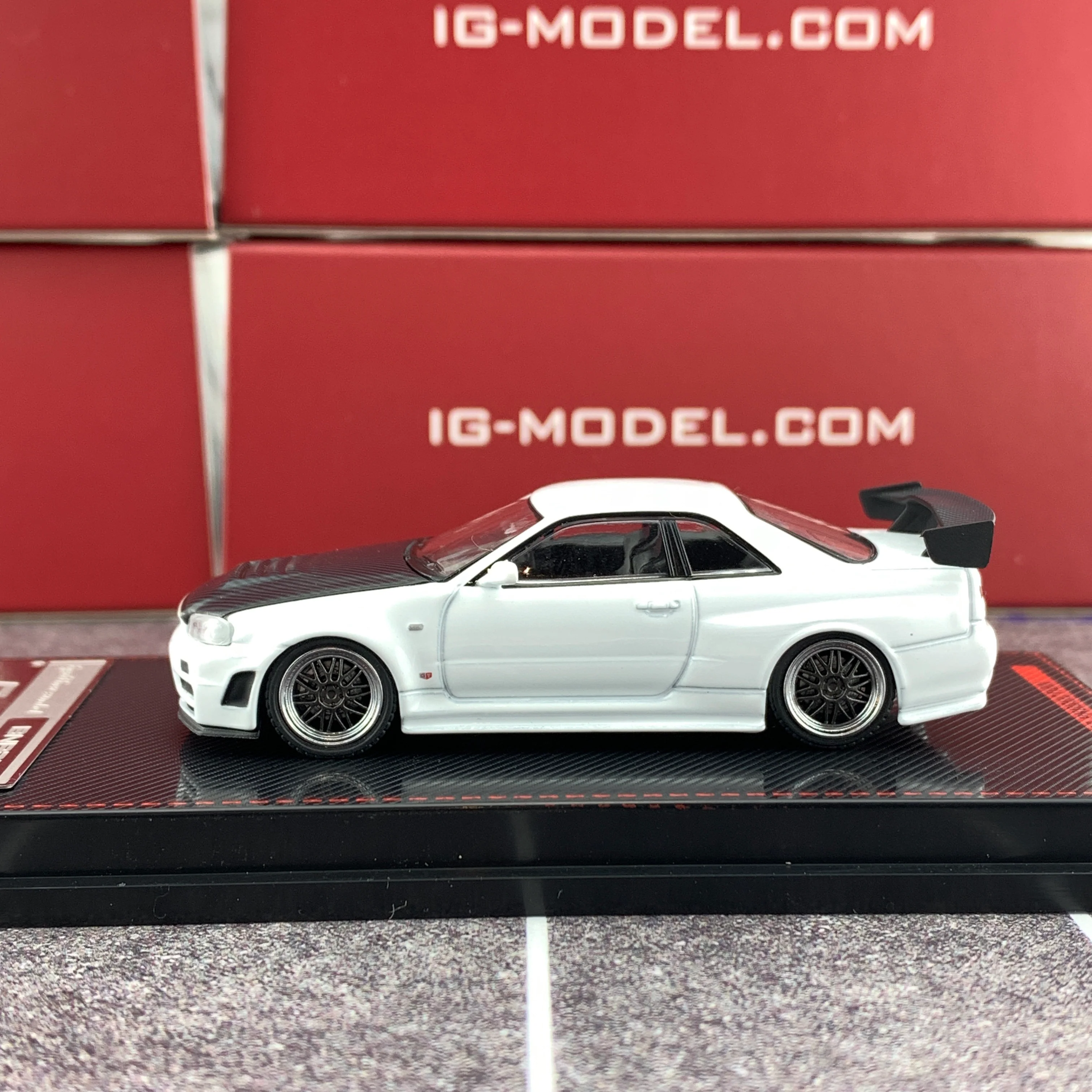 Ignition Model 1/64 Nismo R34 GTR Z-tune White IG1868 - Image 2