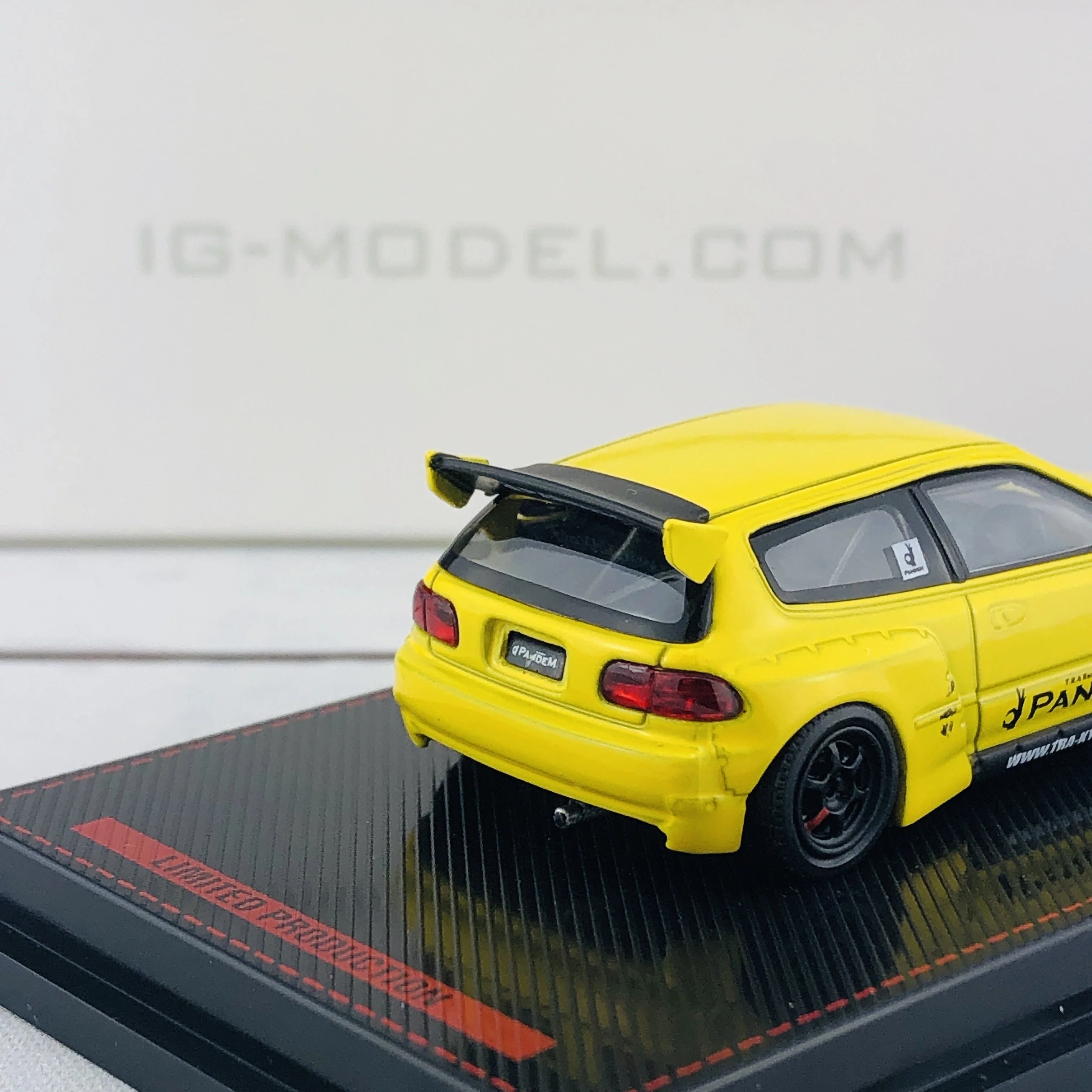 Ignition Model 1/64 Pandem Civic (EG6) Yellow 1416 - Image 5
