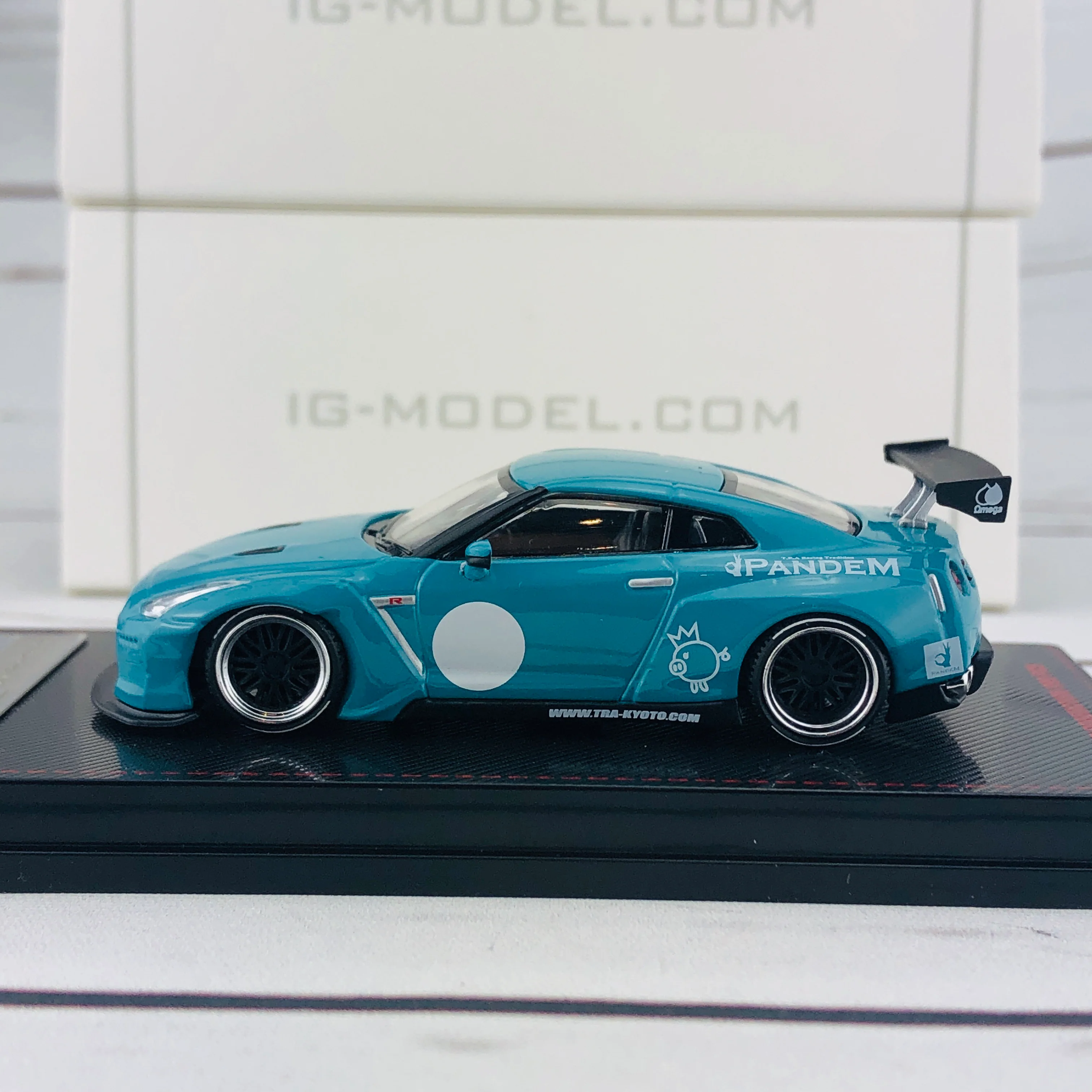 Ignition Model 1/64 Pandem R35 GTR Turquoise Blue 1401 - Image 2