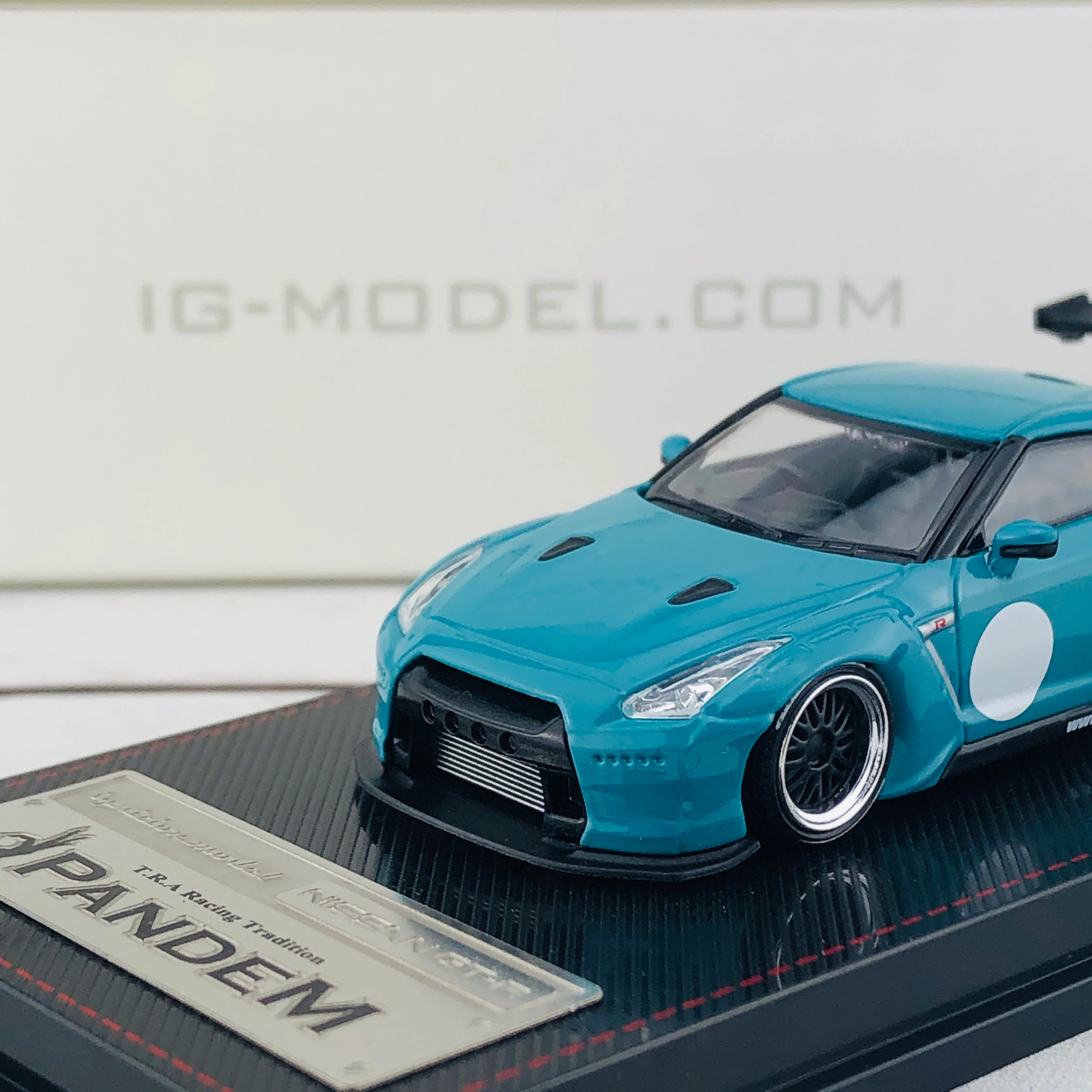 Ignition Model 1/64 Pandem R35 GTR Turquoise Blue 1401 - Image 3