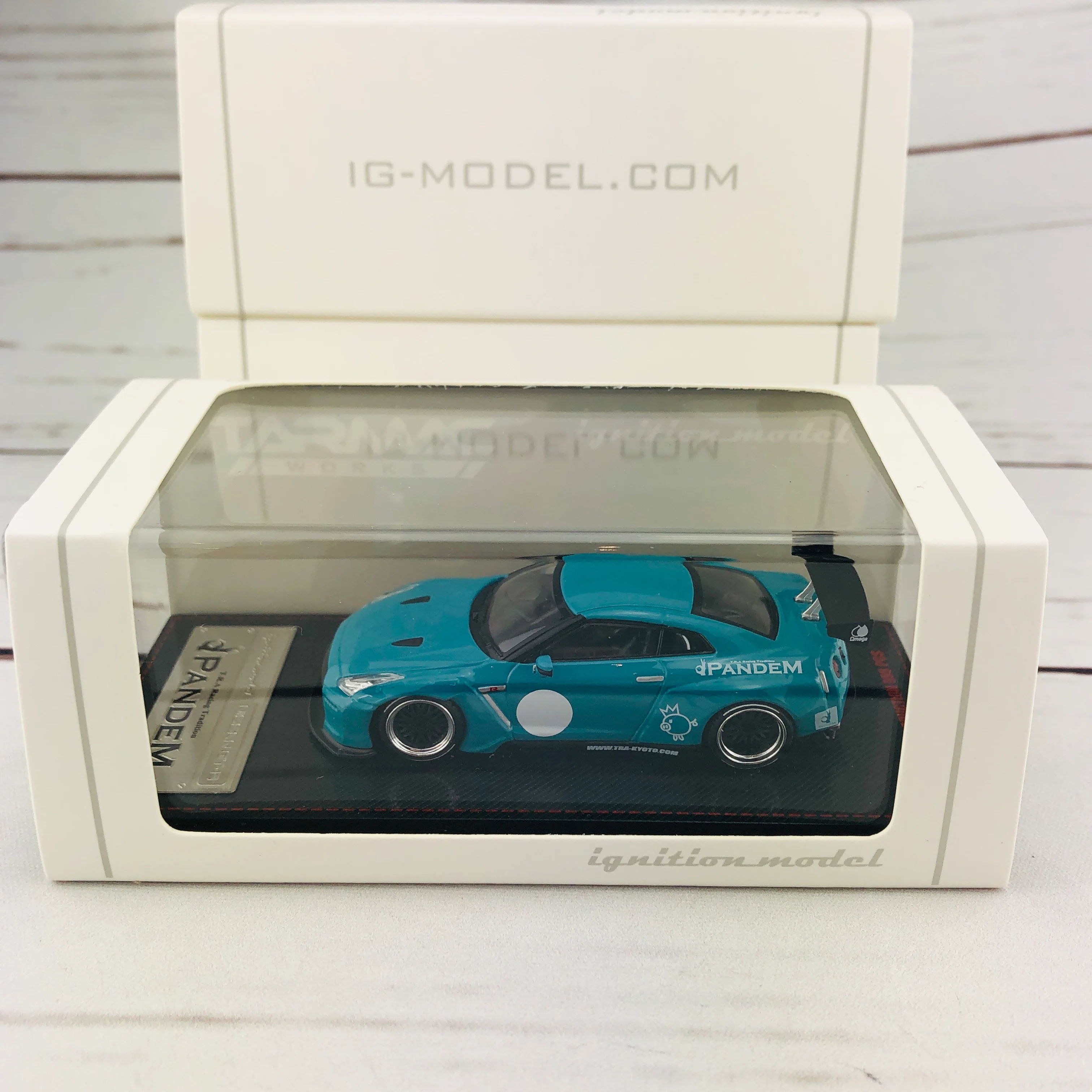 Ignition Model 1/64 Pandem R35 GTR Turquoise Blue 1401 - Image 8