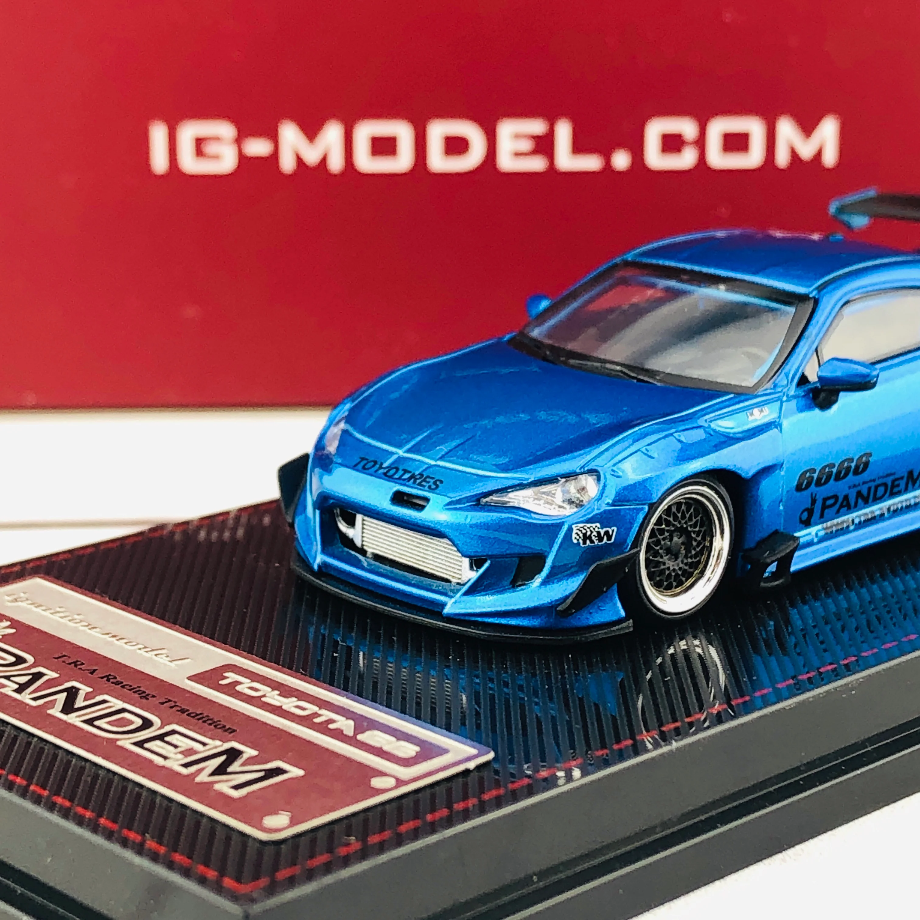 Ignition Model 1/64 Pandem Toyota 86 V3 Blue Metallic 1403 - Image 3