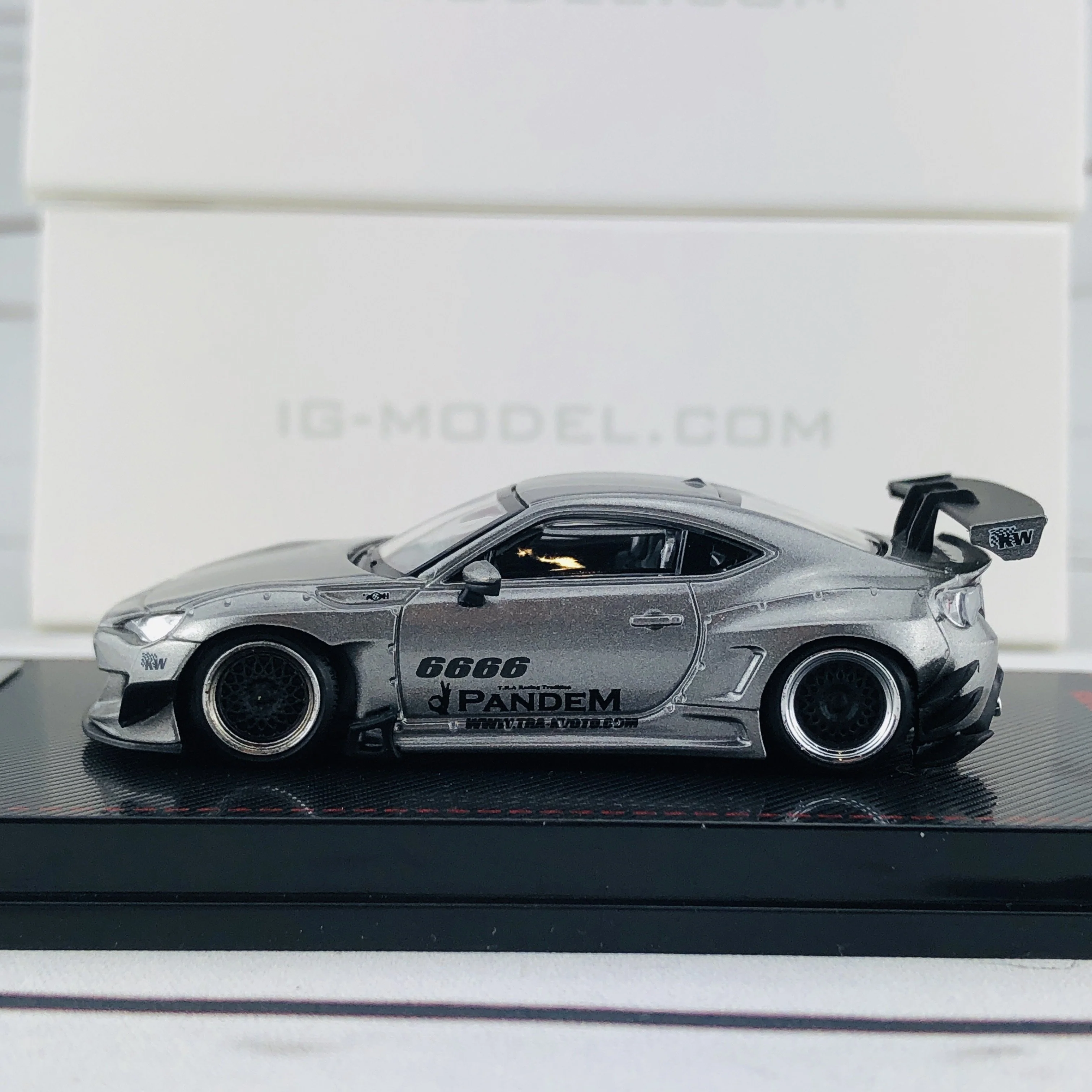 Ignition Model 1/64 Pandem Toyota 86 V3 Gray Metallic 1406 - Image 2