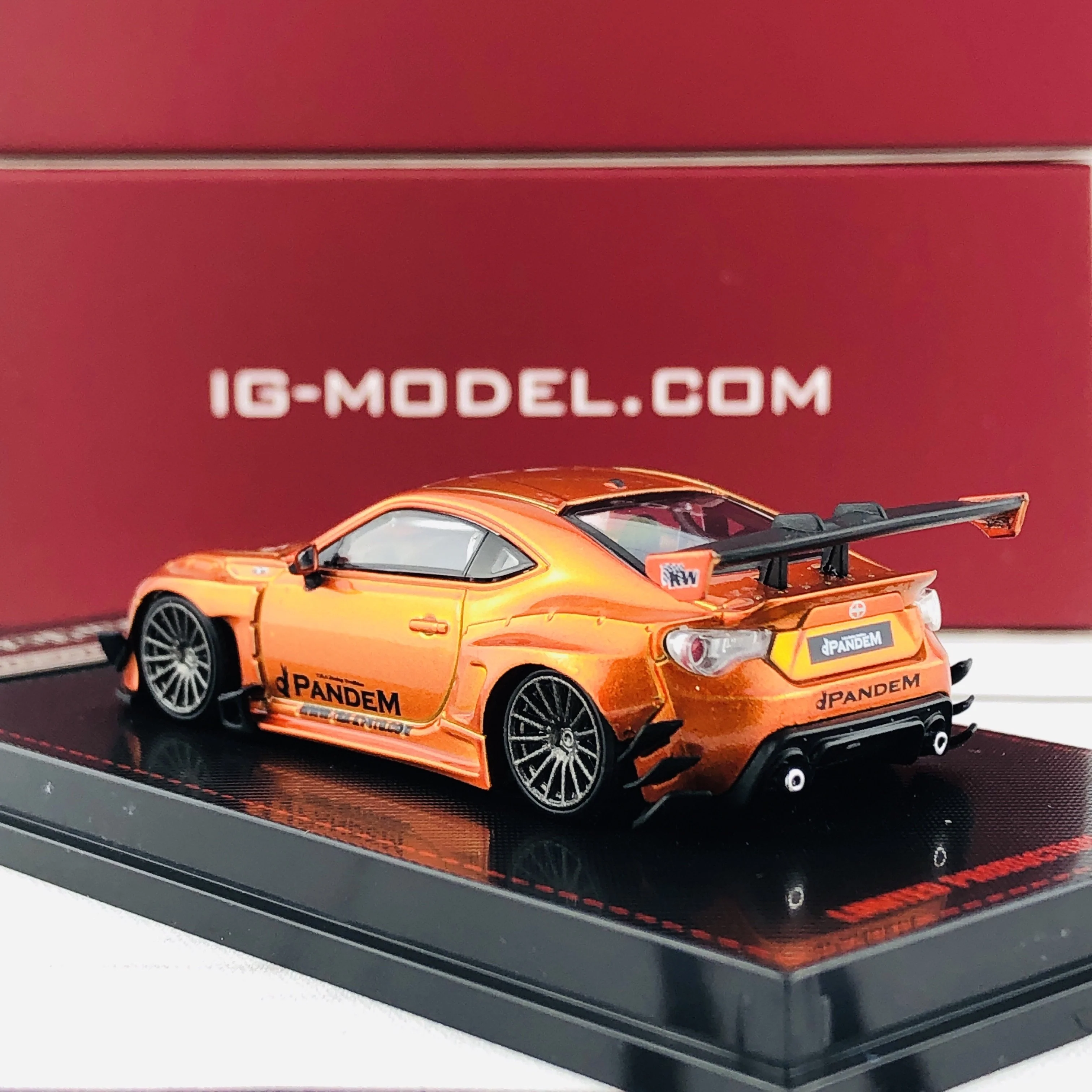 Ignition Model 1/64 Pandem Toyota 86 V3 Orange Metallic 1404 - Image 4