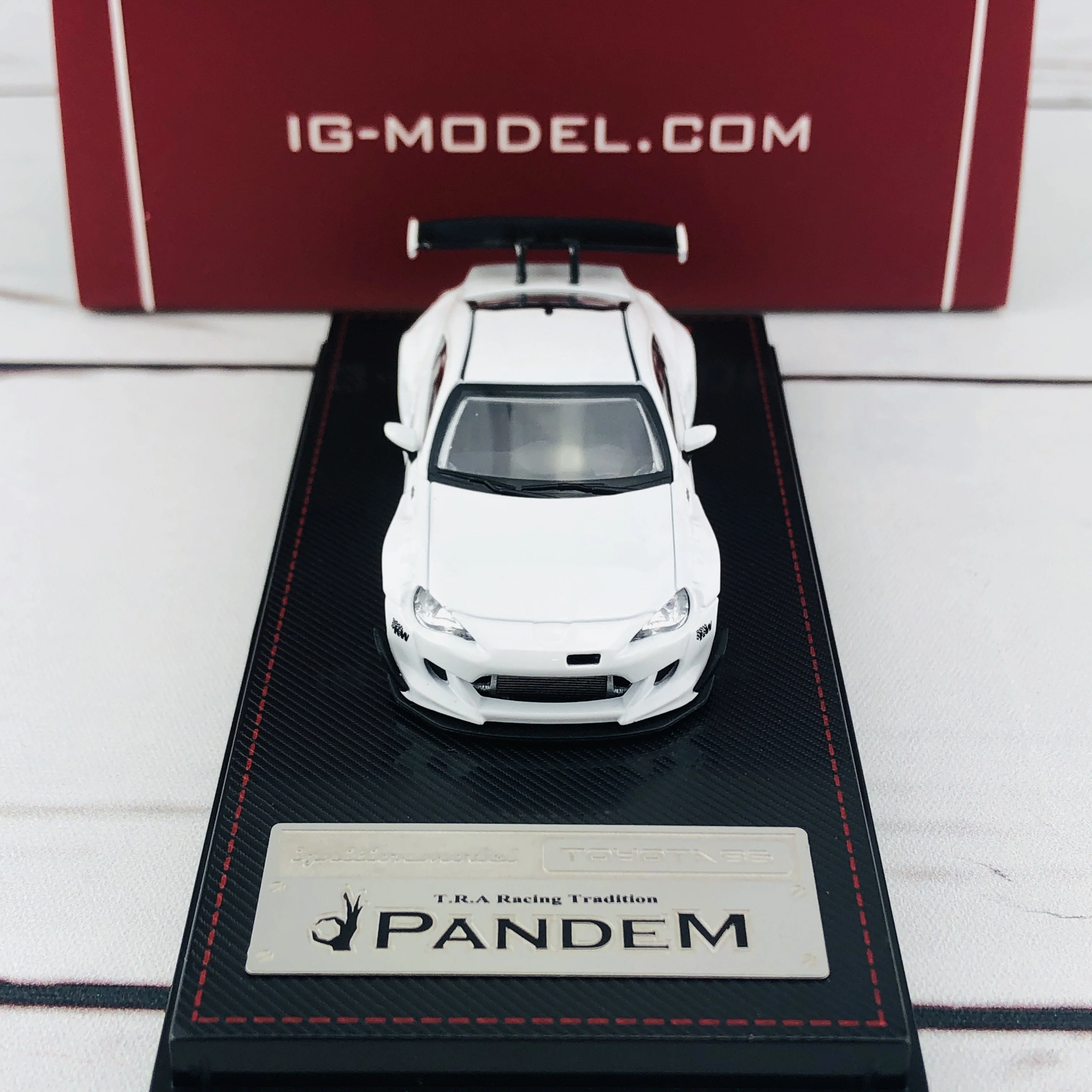 Ignition Model 1/64 Pandem Toyota 86 V3 White 1402 - Image 7
