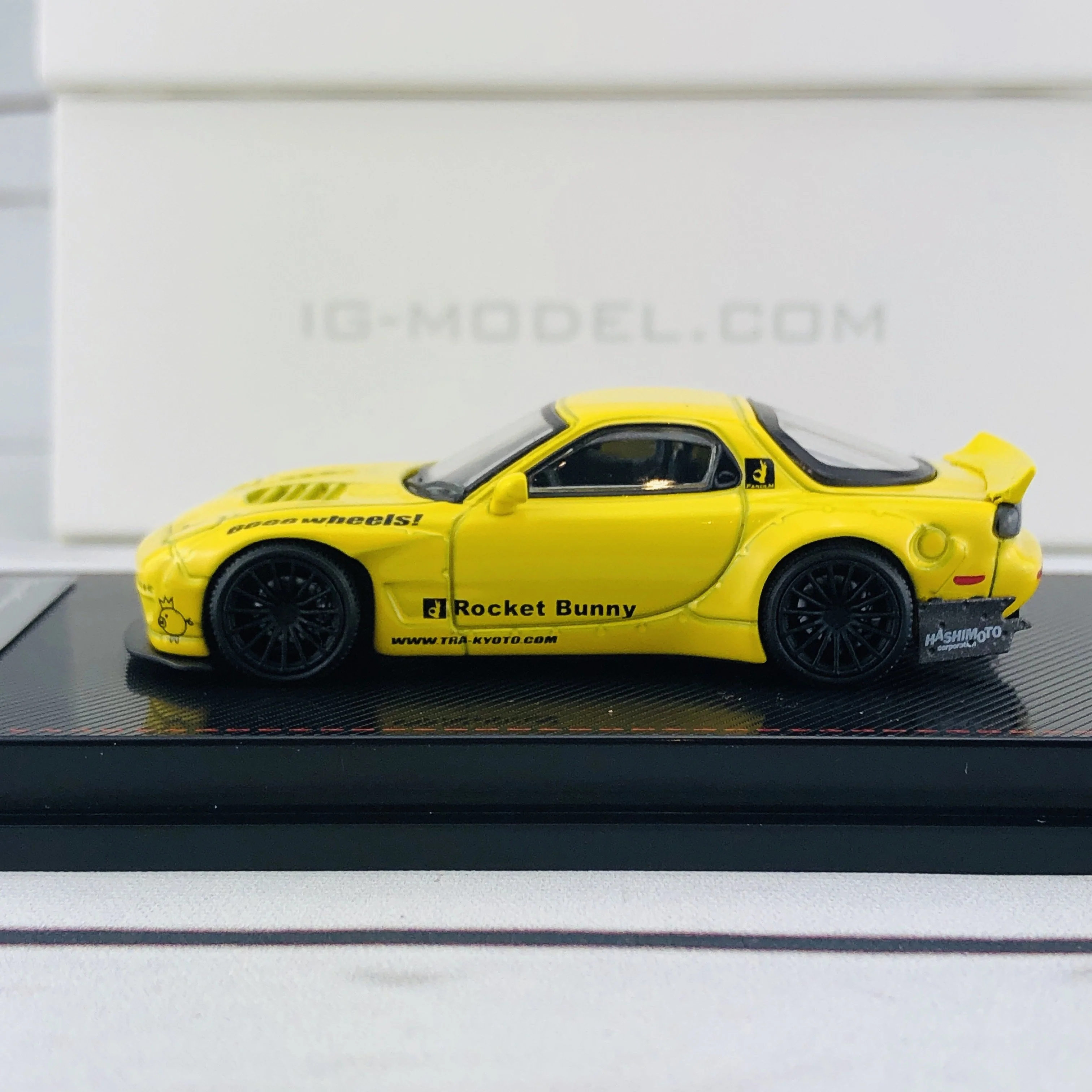 Ignition Model 1/64 Rocket Bunny RX7 (FD35) Yellow 1410 - Image 2
