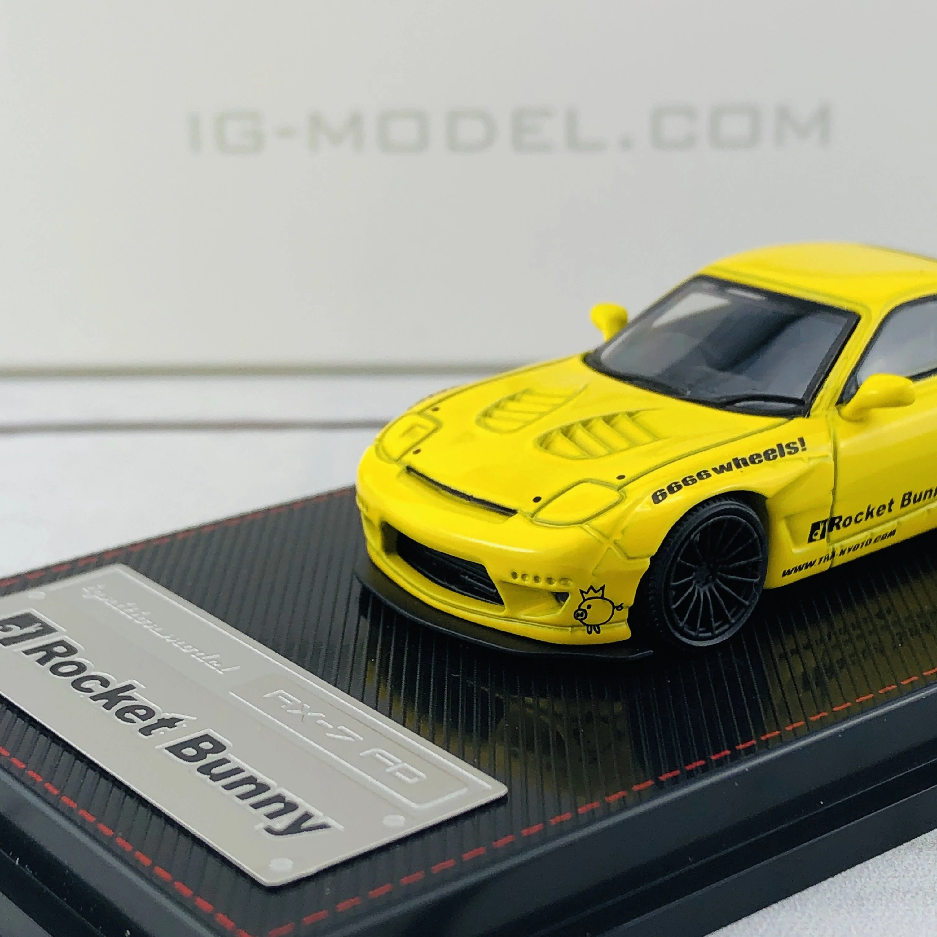 Ignition Model 1/64 Rocket Bunny RX7 (FD35) Yellow 1410 - Image 3