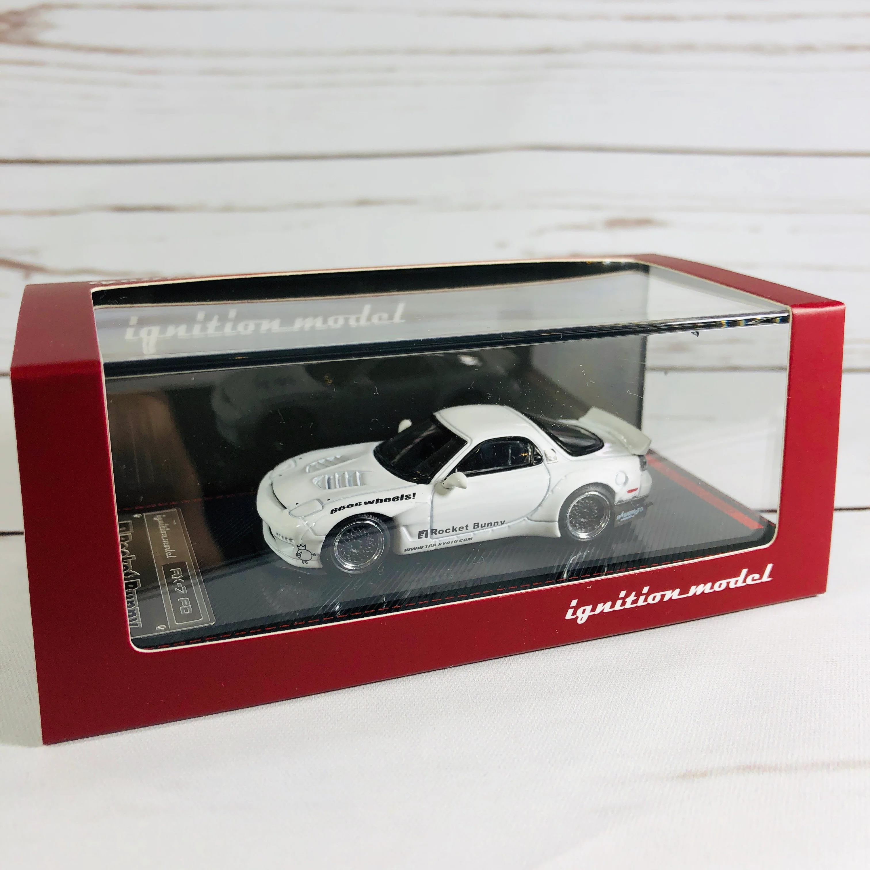 Ignition Model 1/64 Rocket Bunny RX7 (FD3S) White 1411 - Image 8