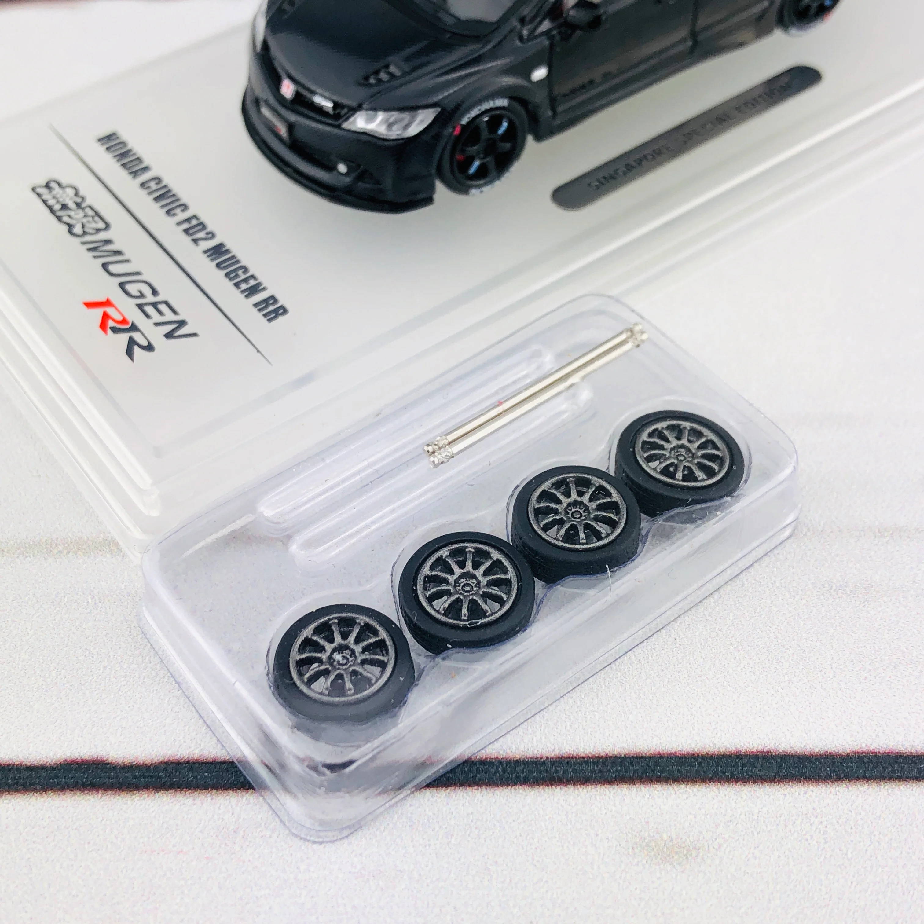 INNO64 1/64 HONDA CIVIC FD2 Mugen RR (Singapore Special Edition) IN64-FD2R-BLSG  **Limited Qty** - Image 11