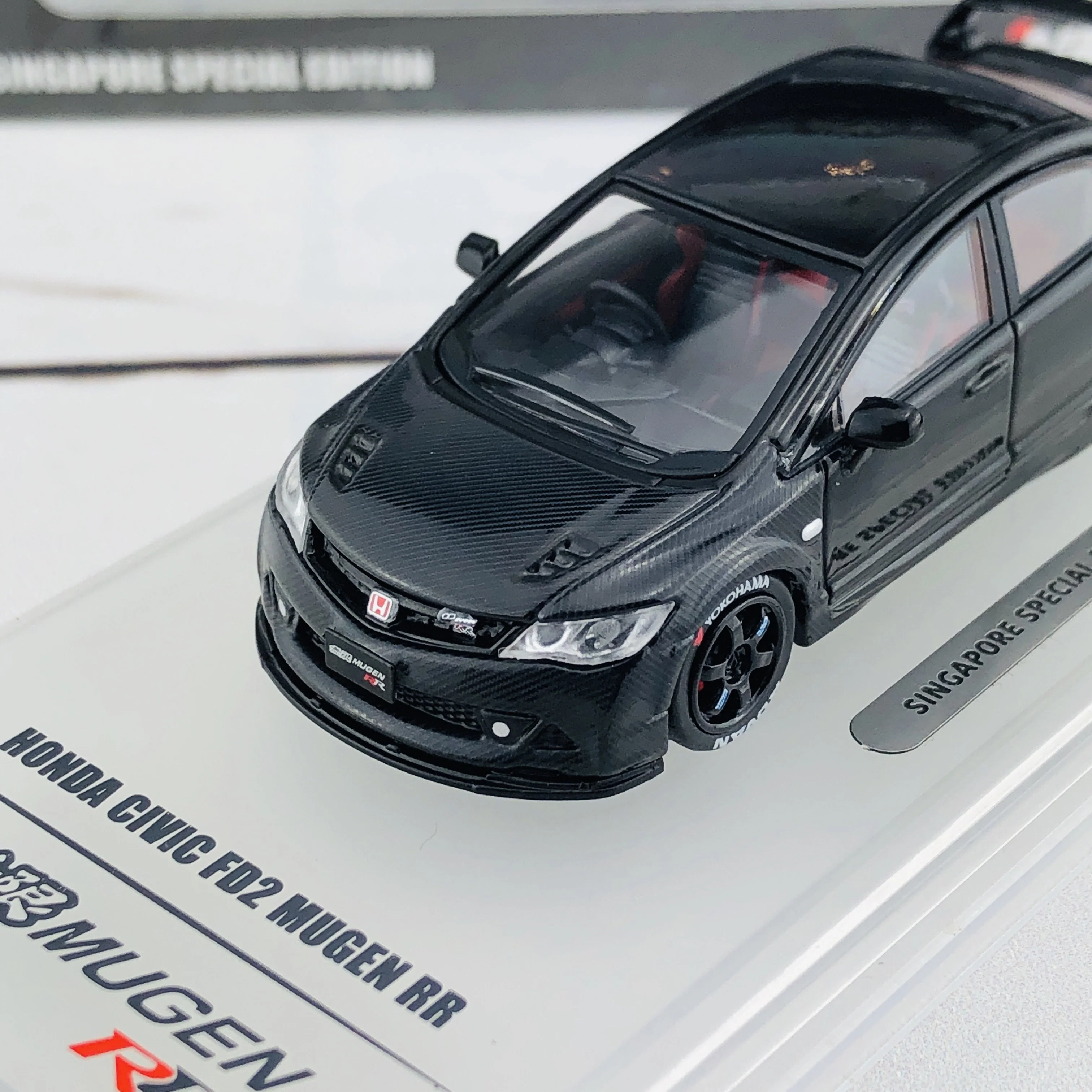 INNO64 1/64 HONDA CIVIC FD2 Mugen RR (Singapore Special Edition) IN64-FD2R-BLSG  **Limited Qty** - Image 3