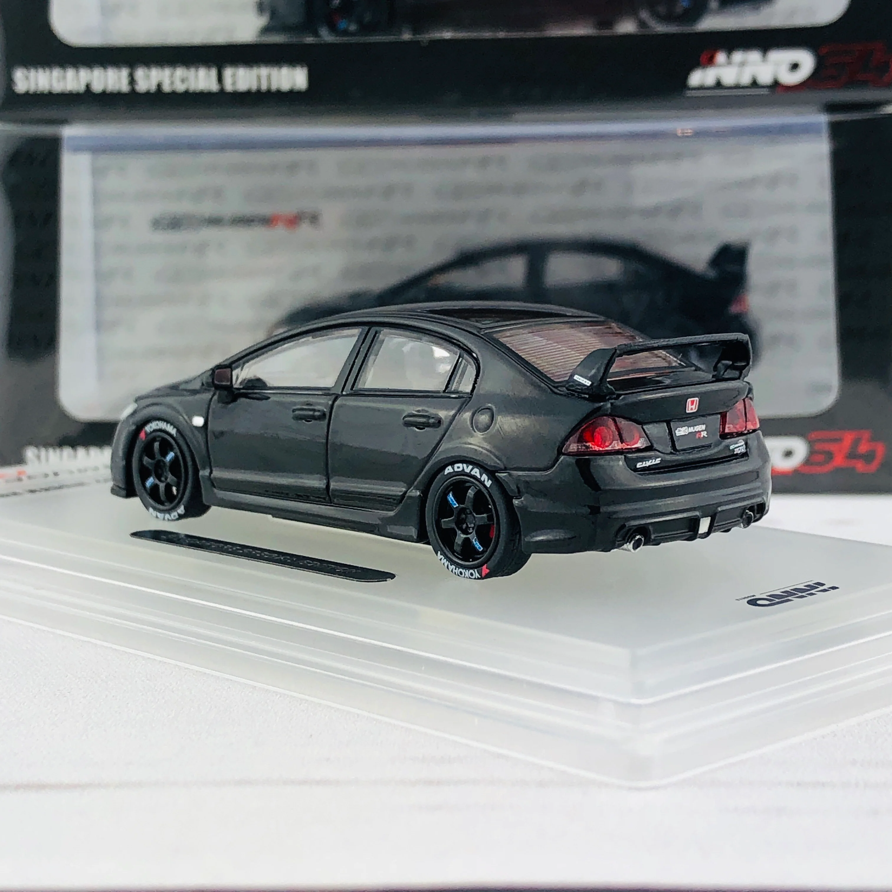 INNO64 1/64 HONDA CIVIC FD2 Mugen RR (Singapore Special Edition) IN64-FD2R-BLSG  **Limited Qty** - Image 6