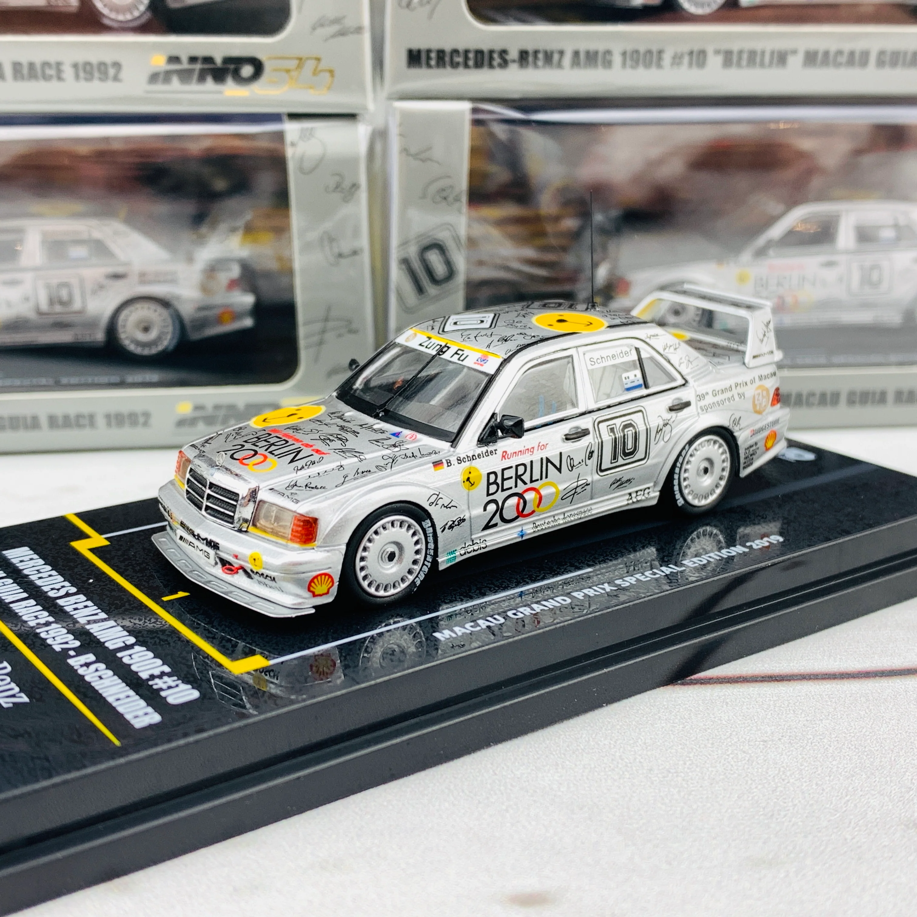 INNO64 1//64 Mercedes Benz AMG 190E 2.5-16 EVO II #10 Berlin - Macau Guia Race 1992 B.Schneider (Macau Guia Race Special Edition 2019) IN64-MGP19-190E - Image 3