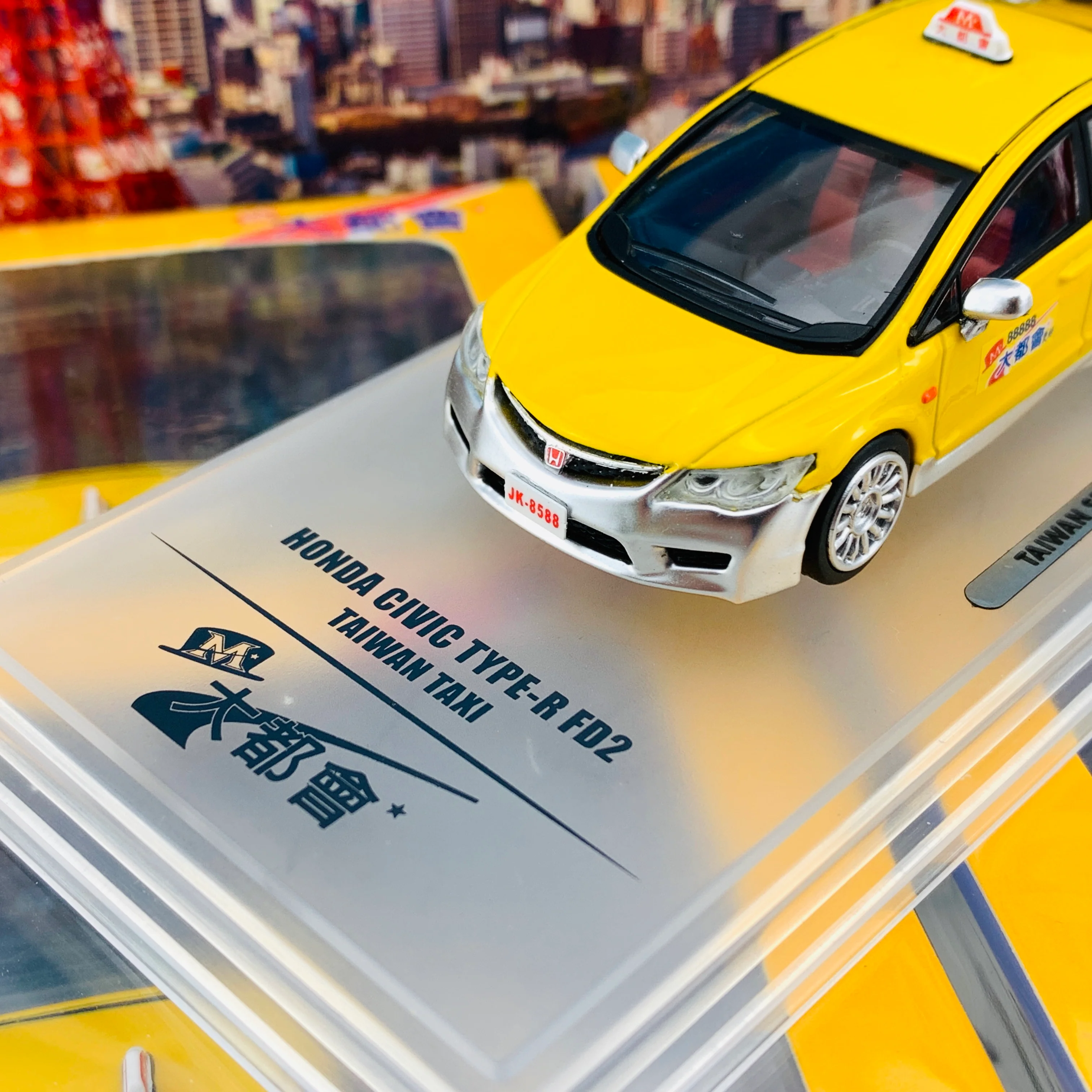 INNO64 1/64 Honda Civic Type-R FD2 Taiwan Taxi IN64-FD2-TWTS - Image 3